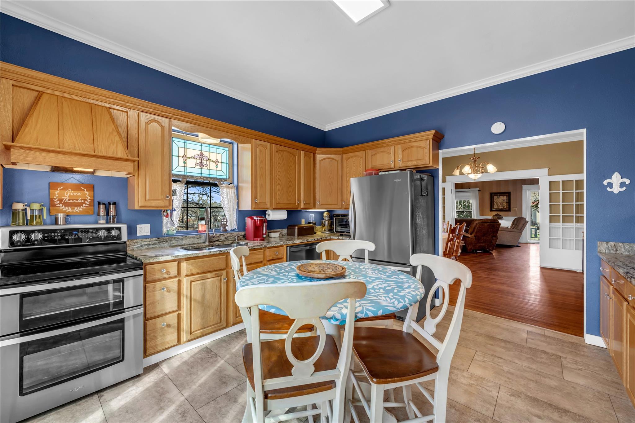 909 Flag St, Llano, TX 78643