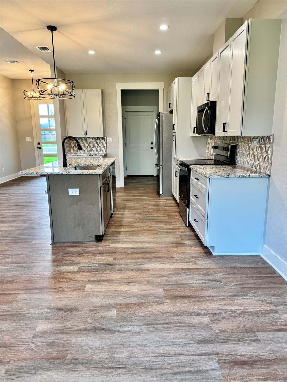 1099 White Tail Cv, Lexington, TX 78947