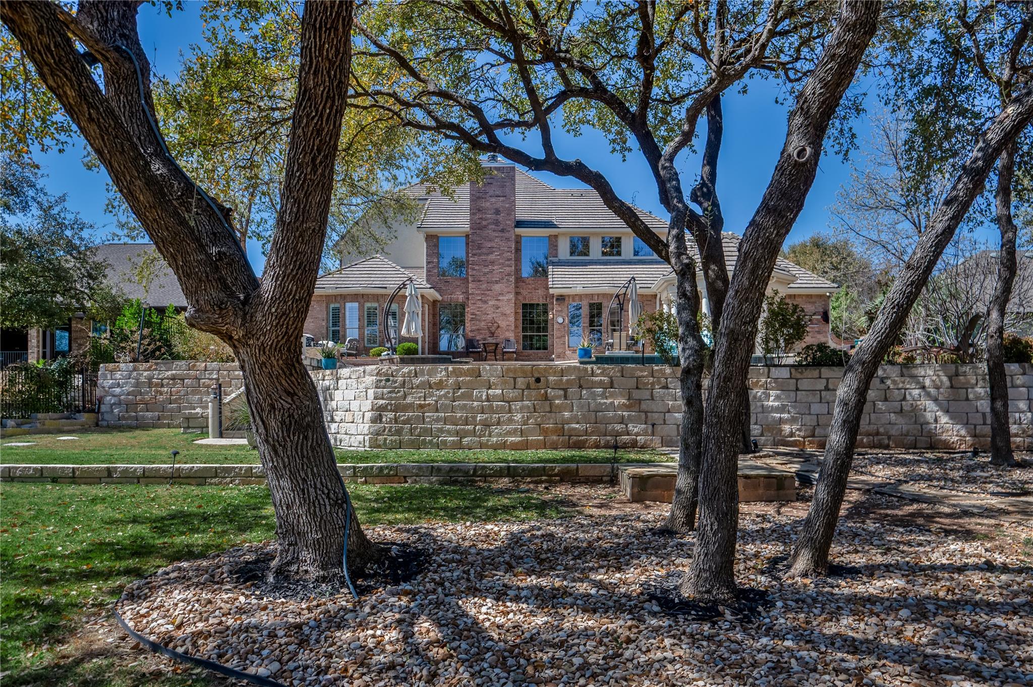 2209 Lakehurst Rd, Spicewood, TX 78669