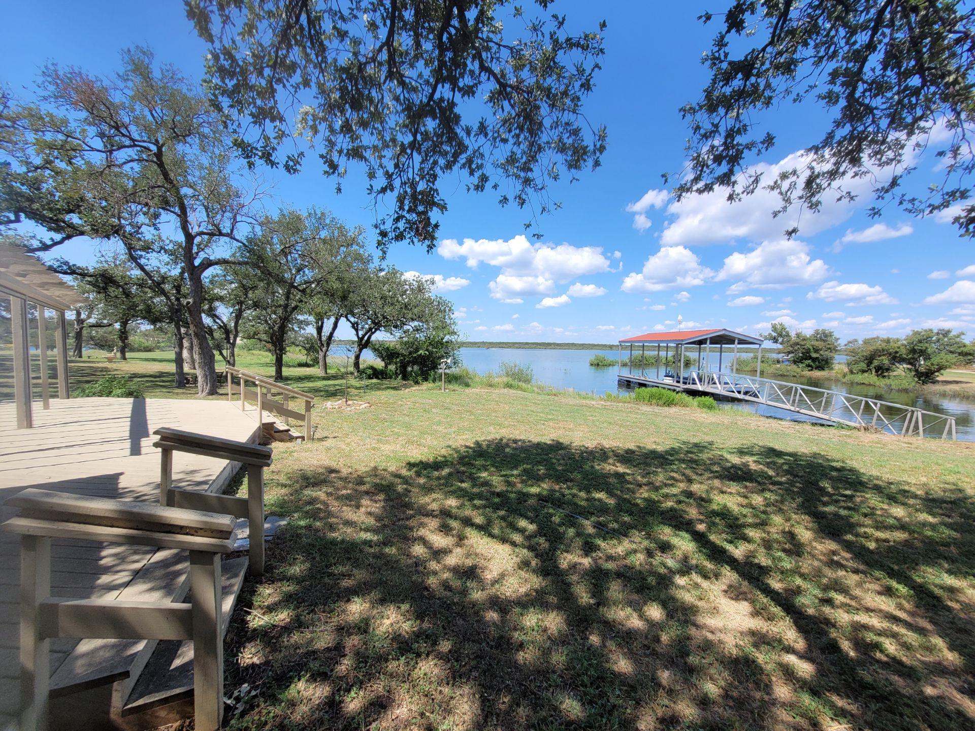 126 Lakeview Dr, Buchanan Dam, TX 78609