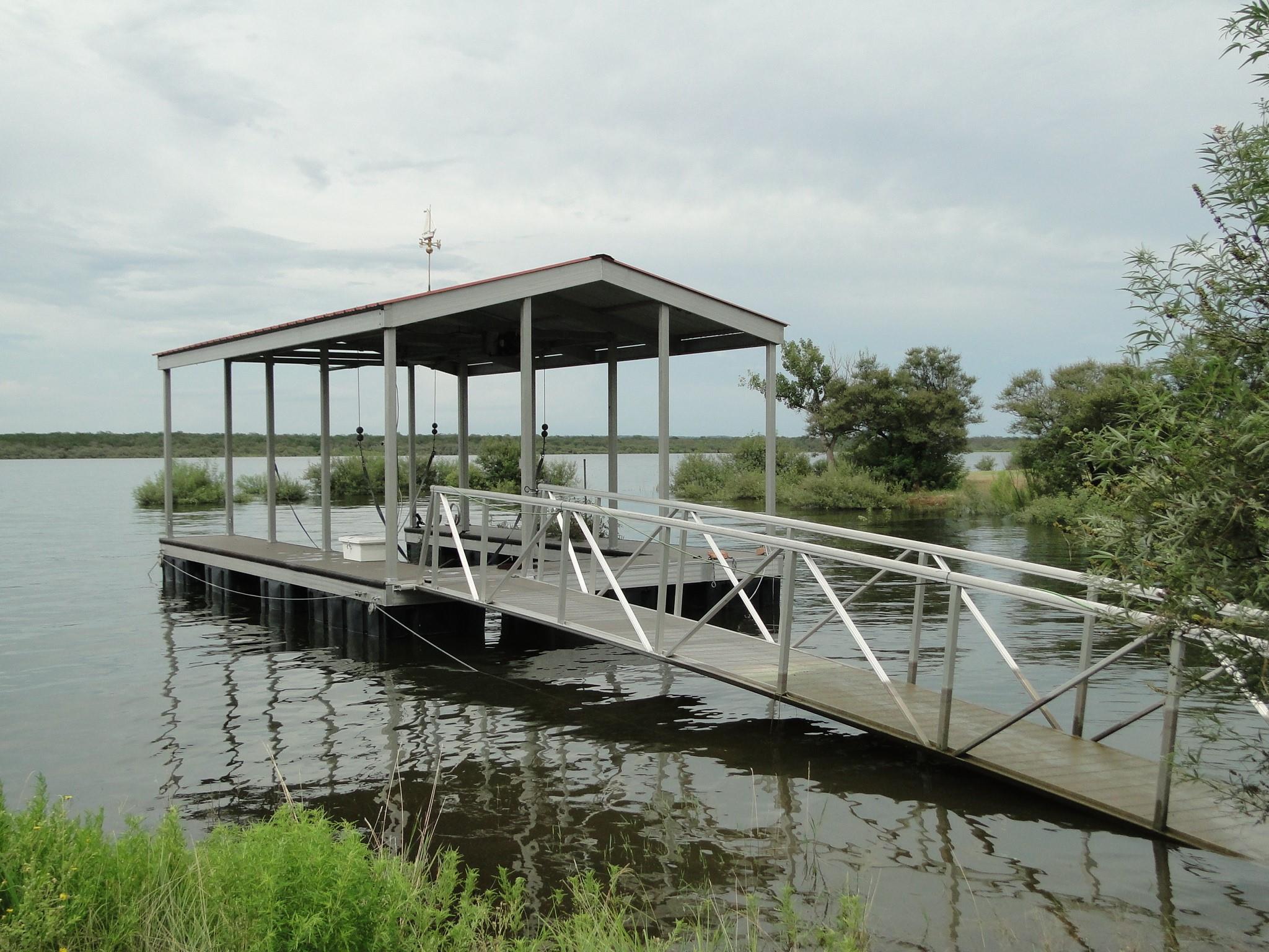 126 Lakeview Dr, Buchanan Dam, TX 78609