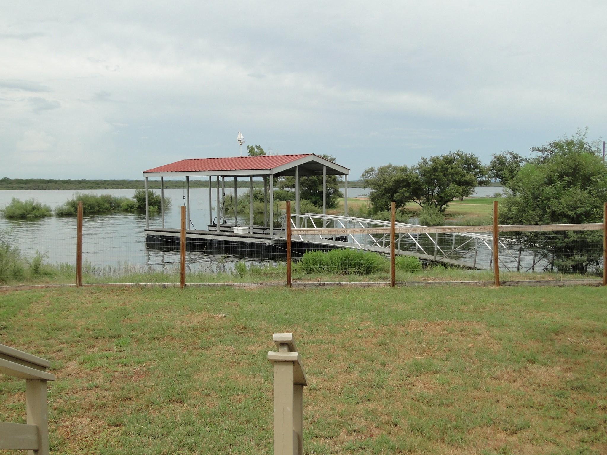126 Lakeview Dr, Buchanan Dam, TX 78609
