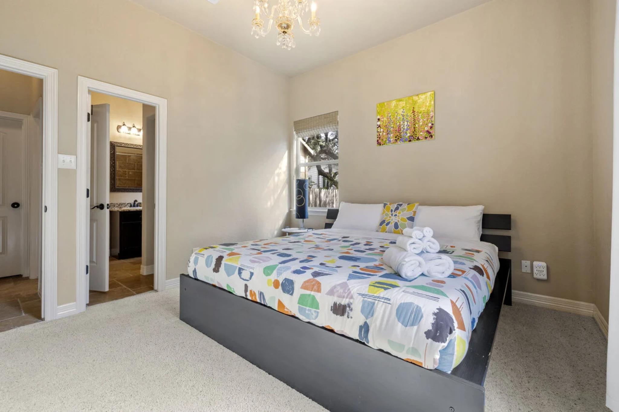 10033 Longhorn Skwy, Dripping Springs, TX 78620