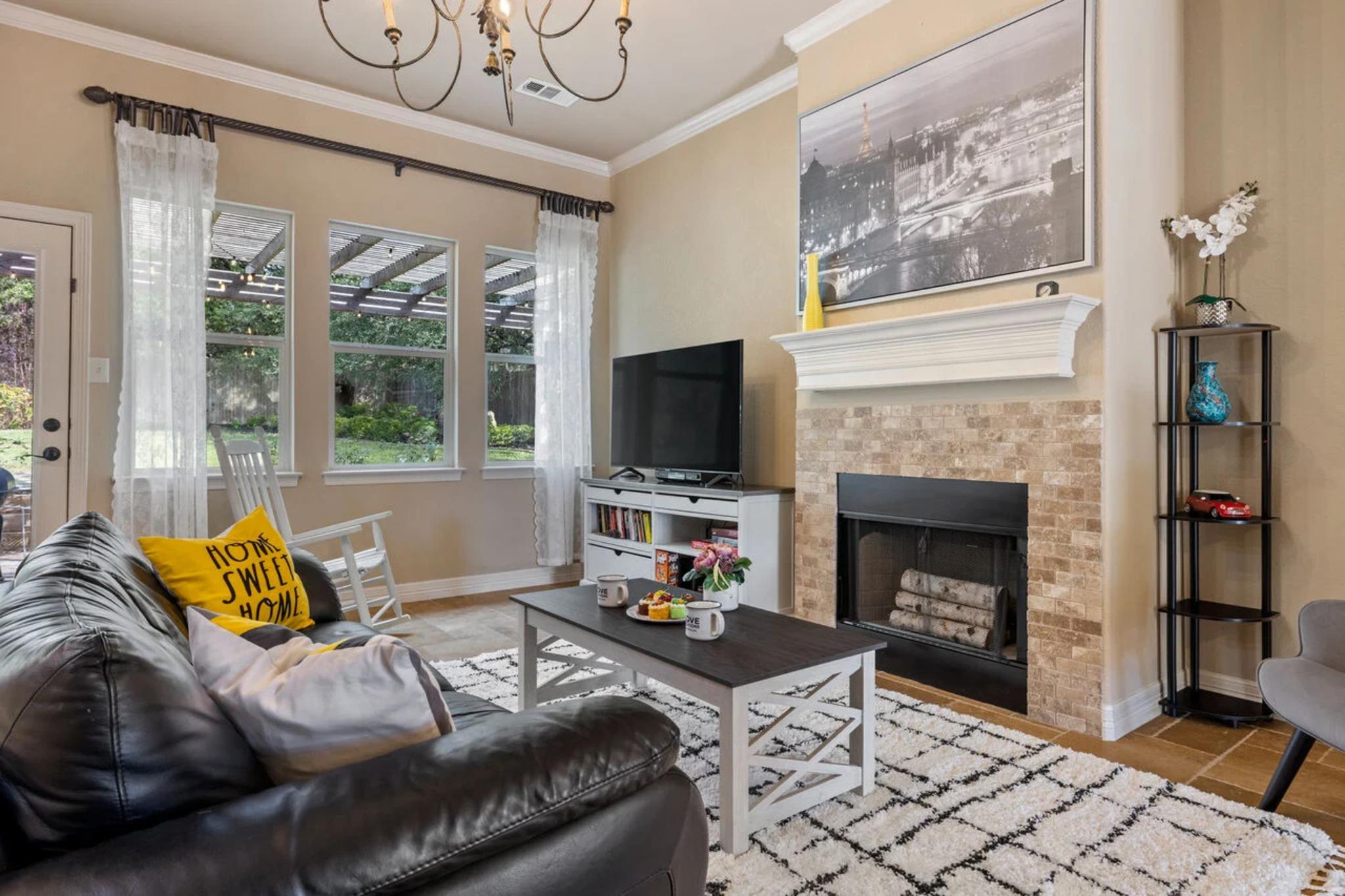 10033 Longhorn Skwy, Dripping Springs, TX 78620