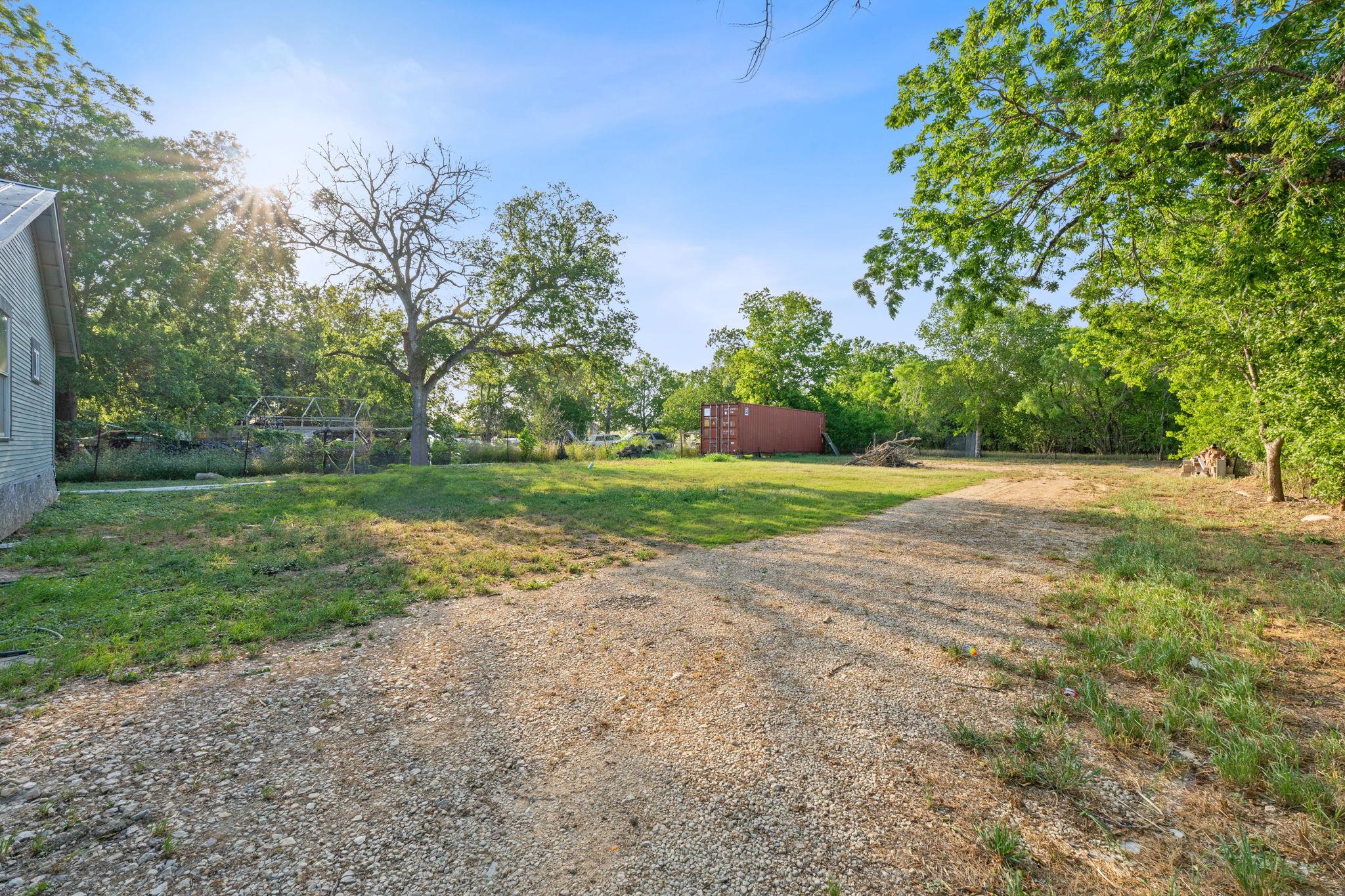 6071 Fm 713, Dale, TX 78616