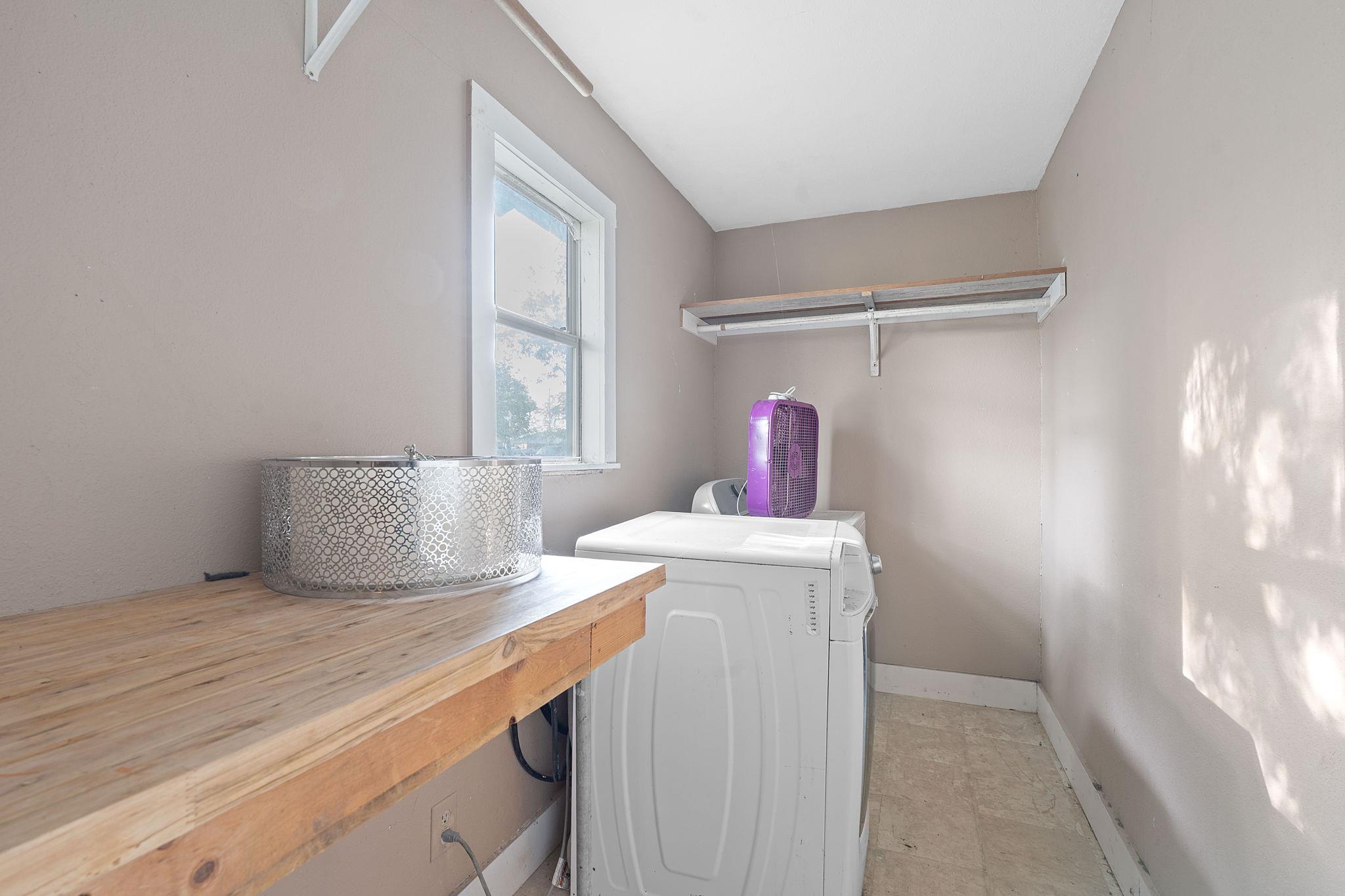 6071 Fm 713, Dale, TX 78616