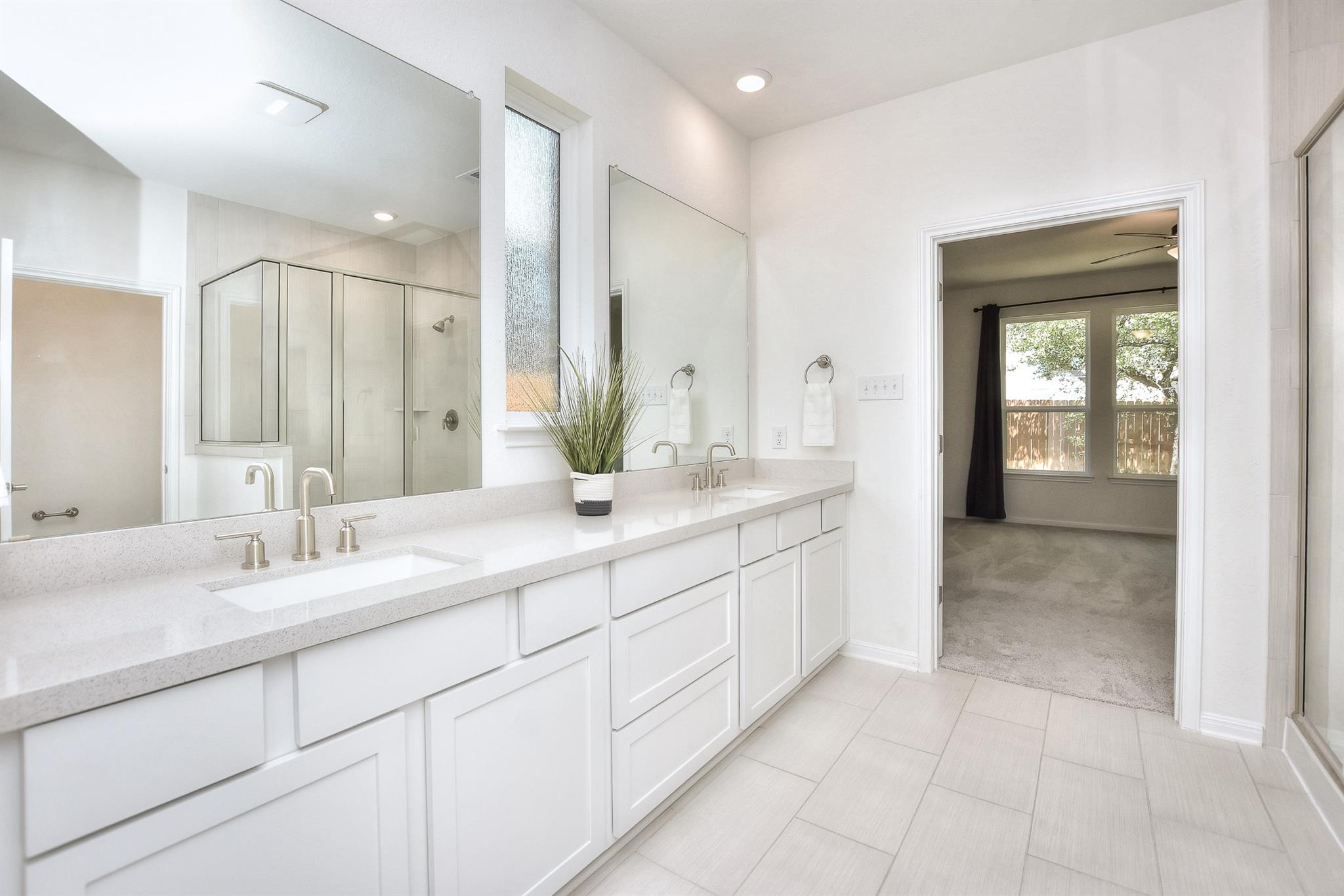 141 Green Knoll Ln, Georgetown, TX 78628