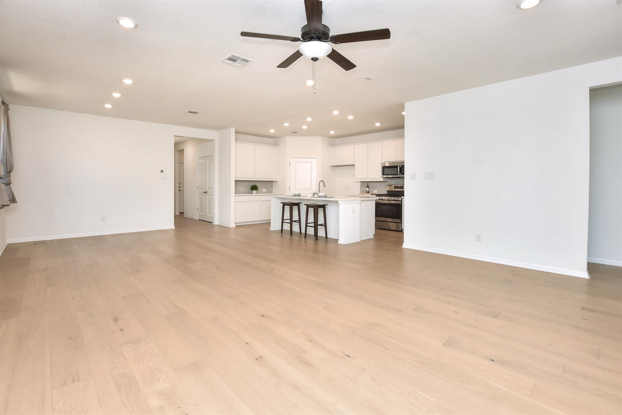 141 Green Knoll Ln, Georgetown, TX 78628