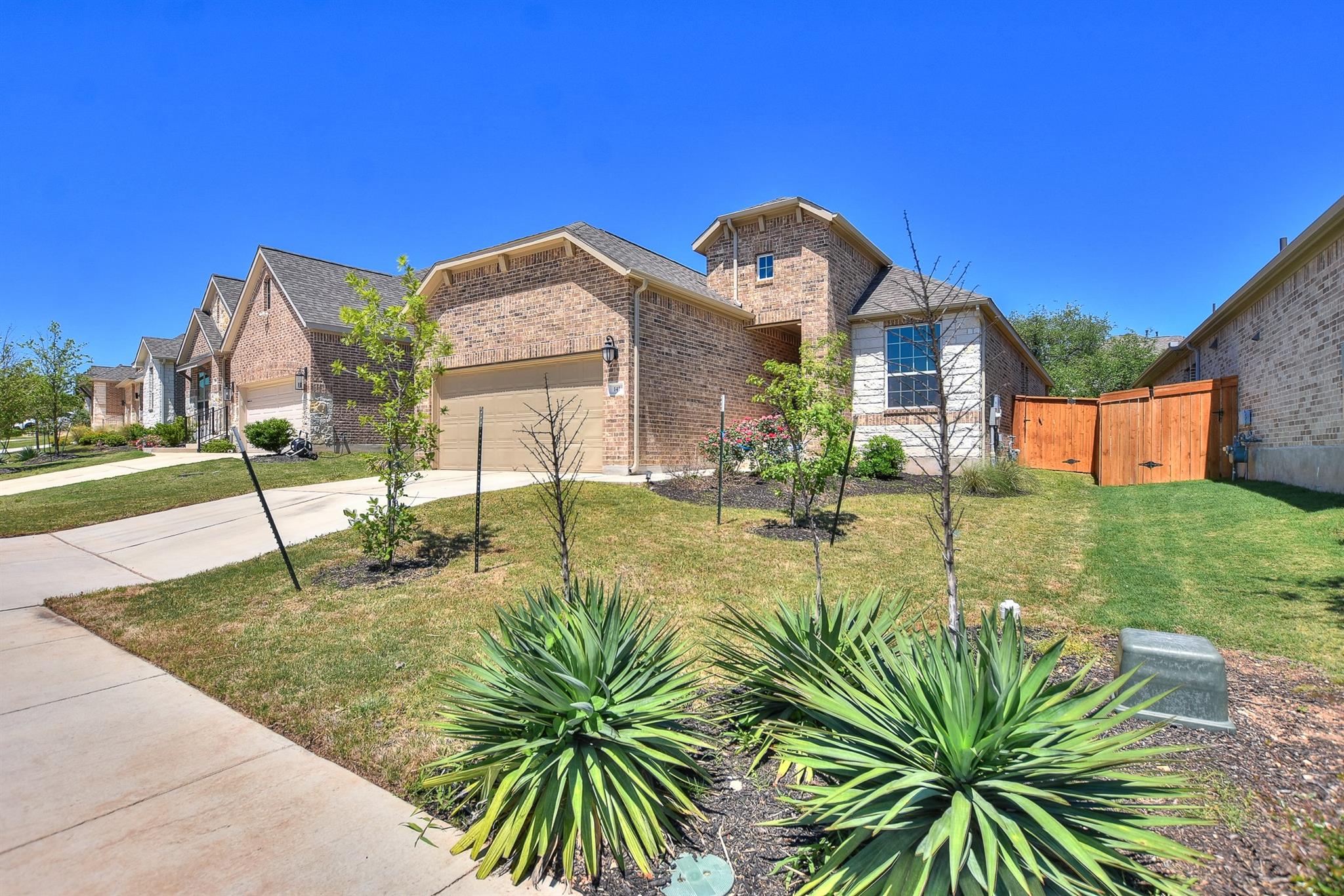 141 Green Knoll Ln, Georgetown, TX 78628