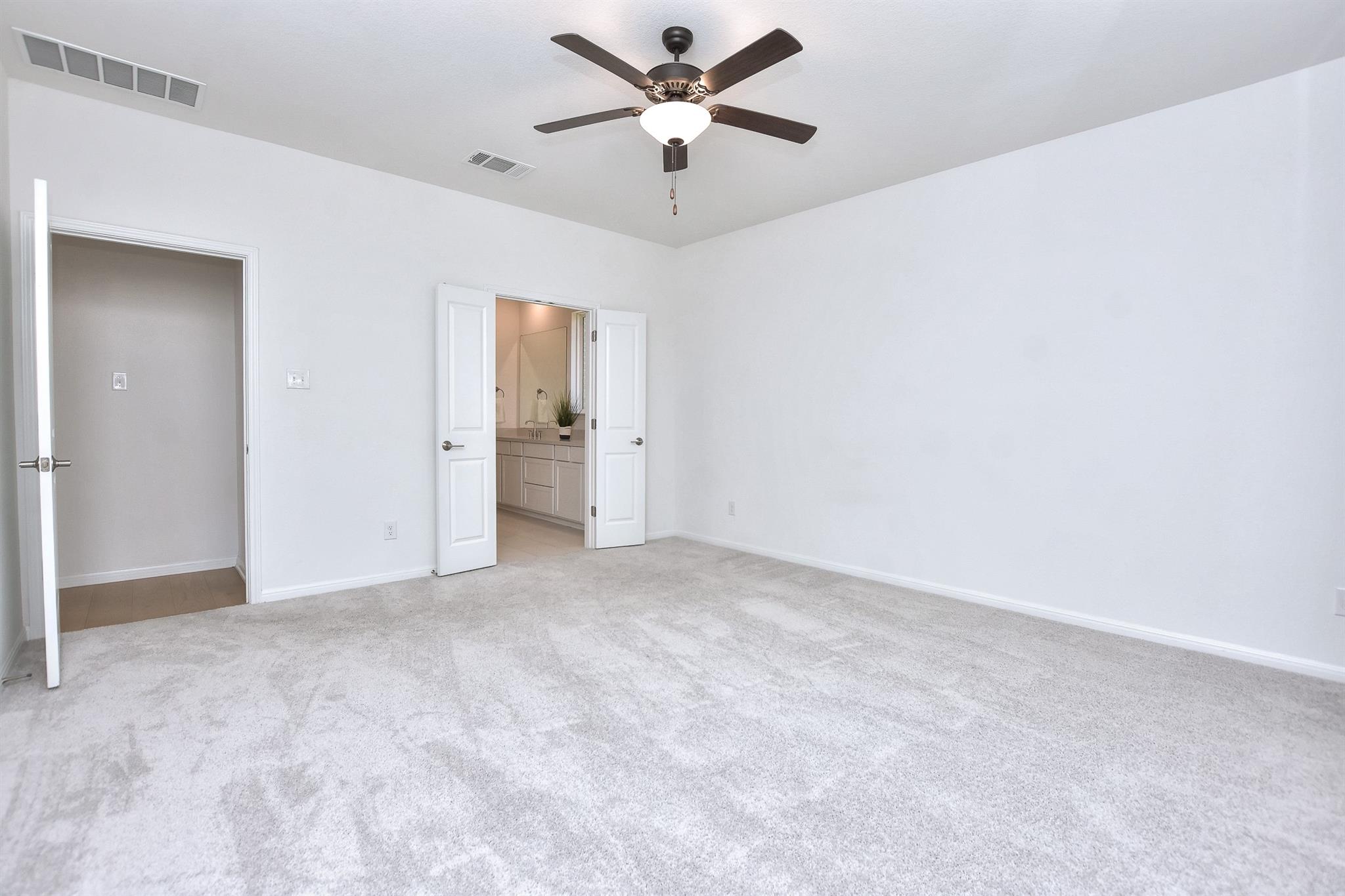 141 Green Knoll Ln, Georgetown, TX 78628