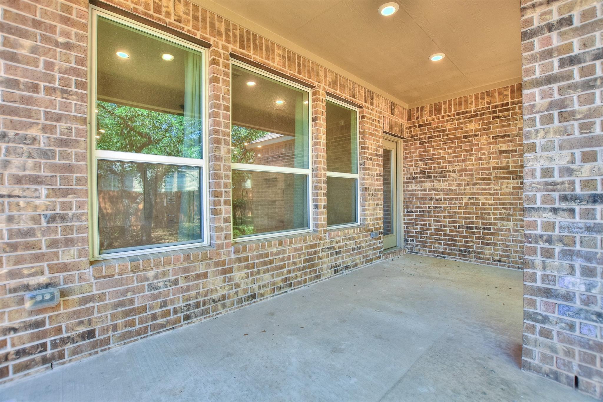 141 Green Knoll Ln, Georgetown, TX 78628