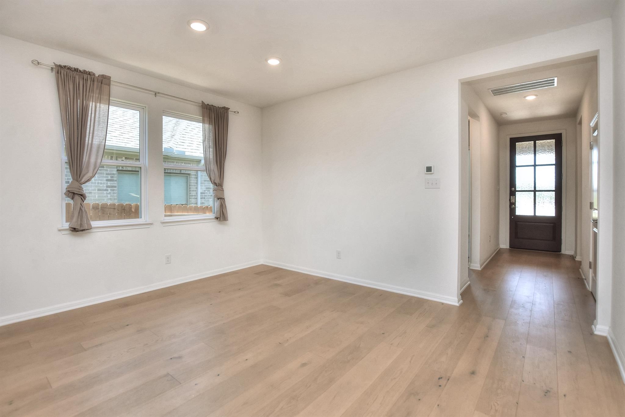 141 Green Knoll Ln, Georgetown, TX 78628