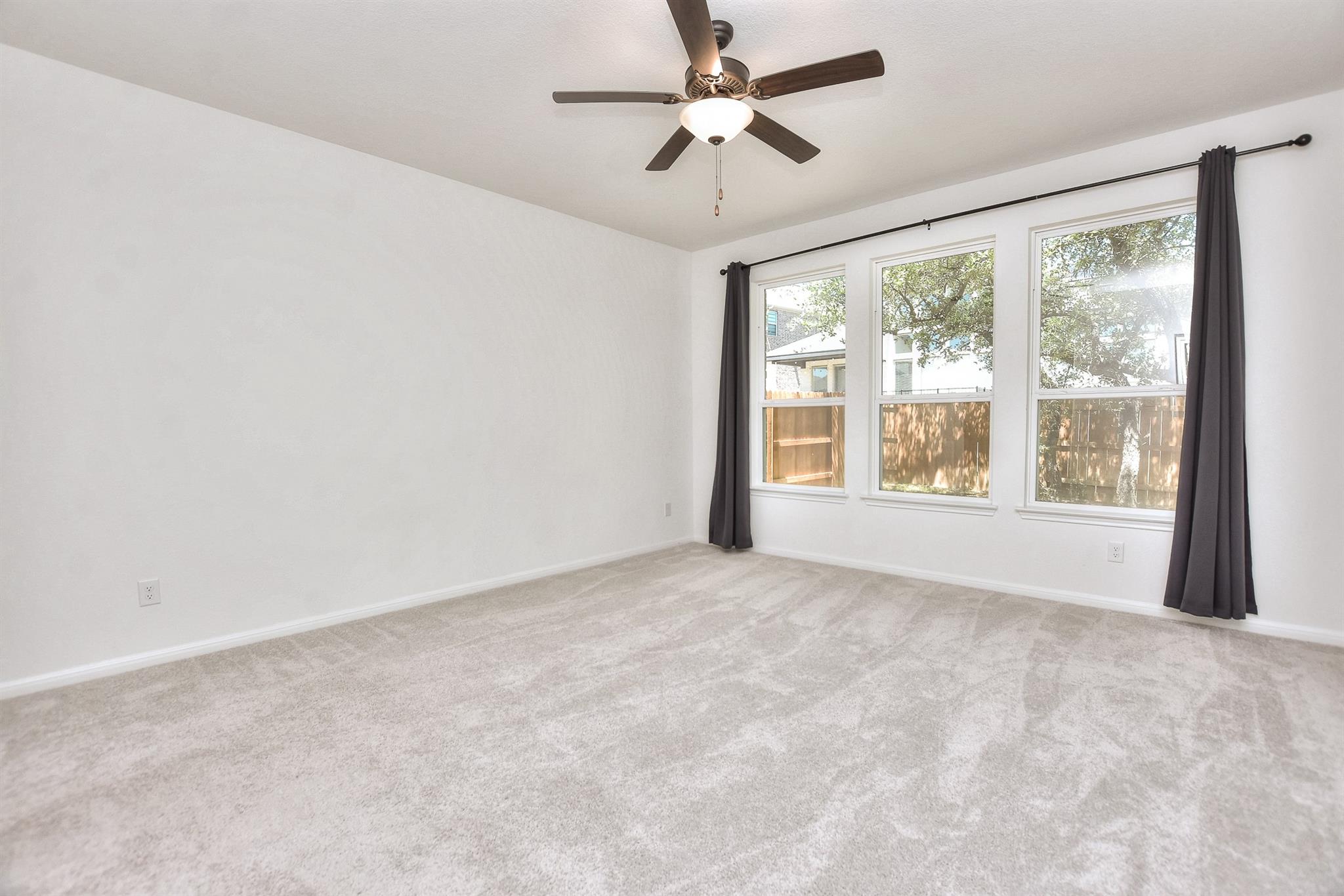 141 Green Knoll Ln, Georgetown, TX 78628