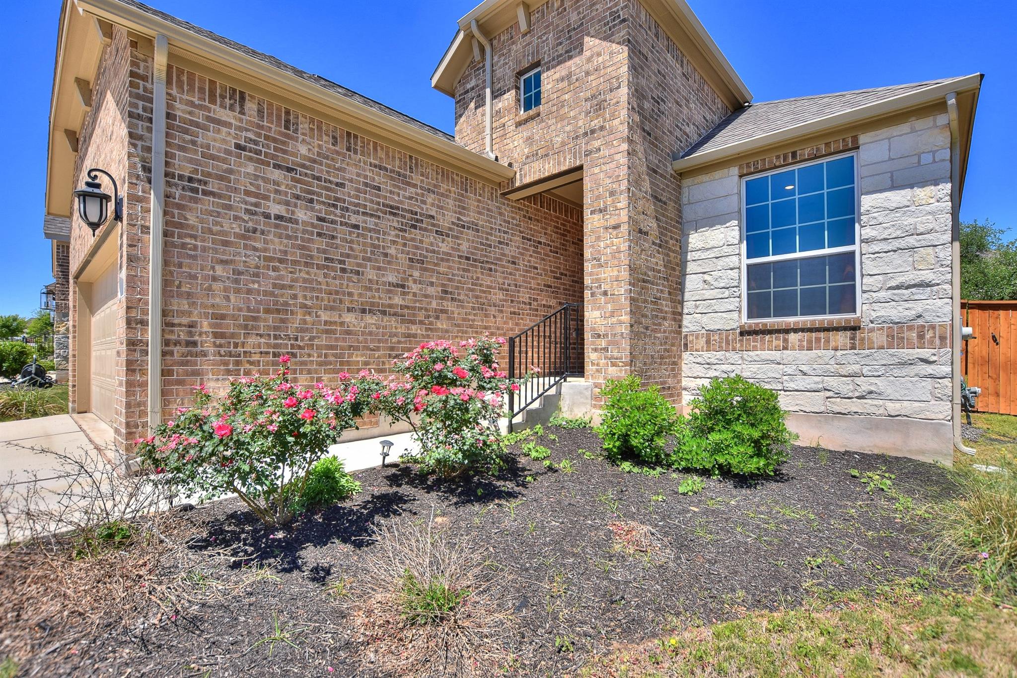 141 Green Knoll Ln, Georgetown, TX 78628