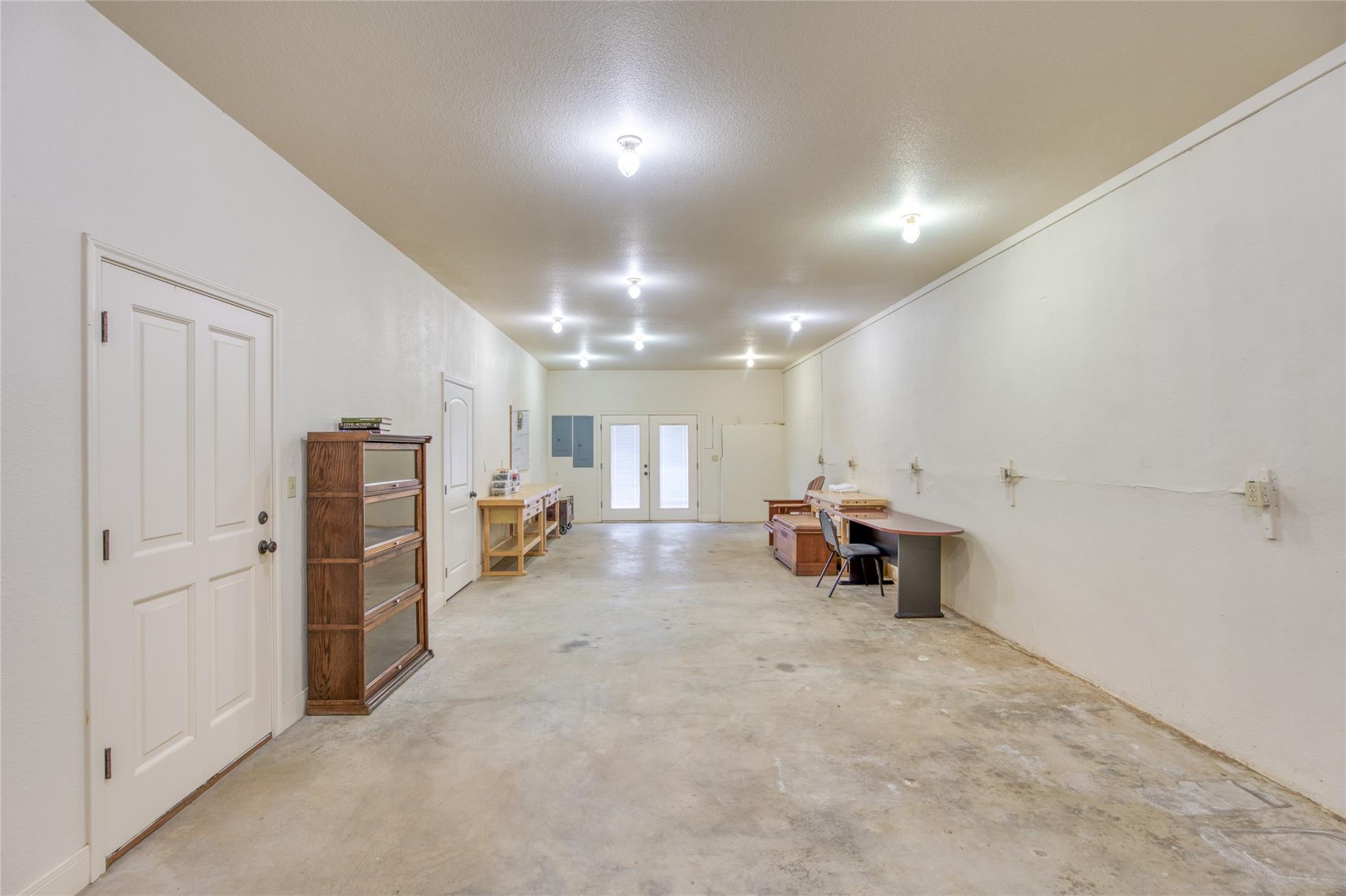 604 N Inwood Rd, Buchanan Dam, TX 78609