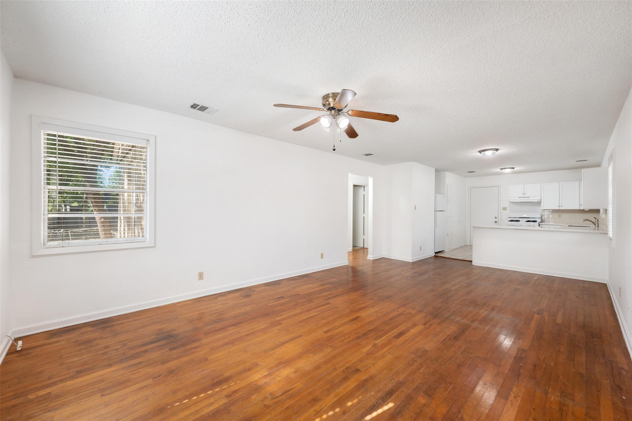 1513 Ruth Ave, Austin, TX 78757