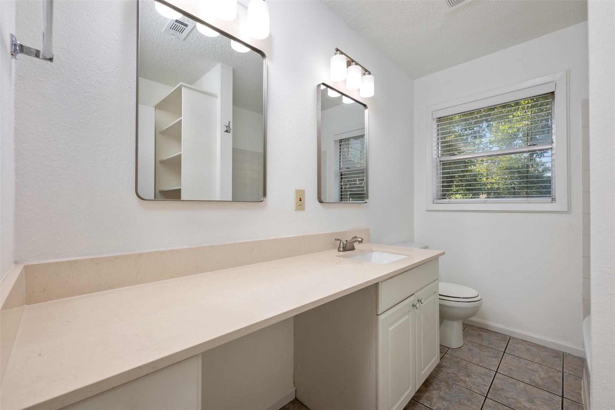 1513 Ruth Ave, Austin, TX 78757