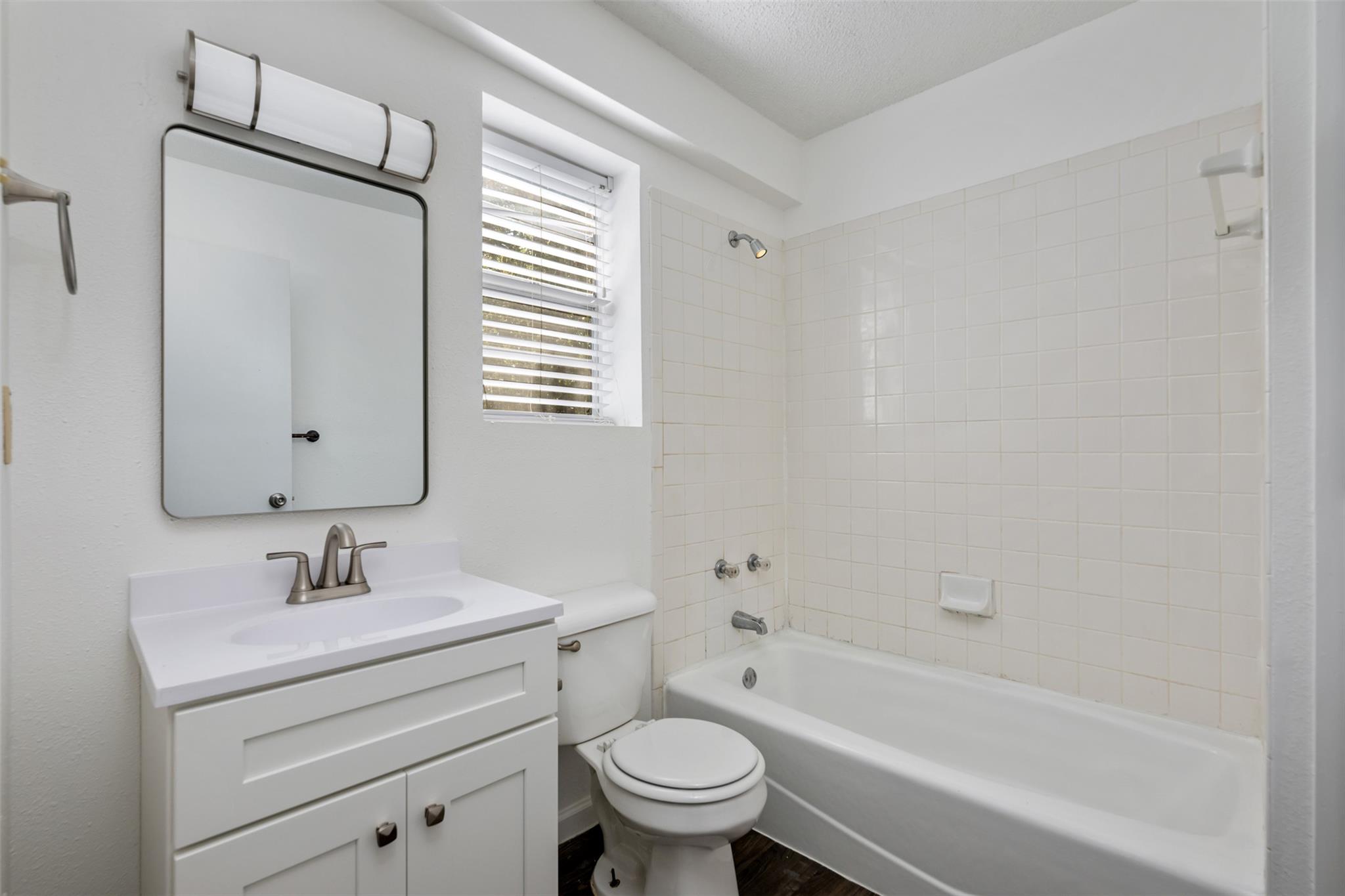 1513 Ruth Ave, Austin, TX 78757