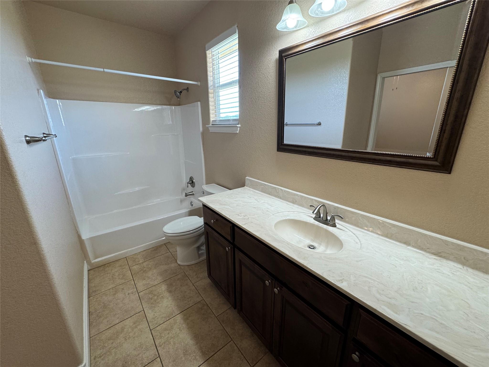 141 Oak Stone Dr, Jarrell, TX 76537