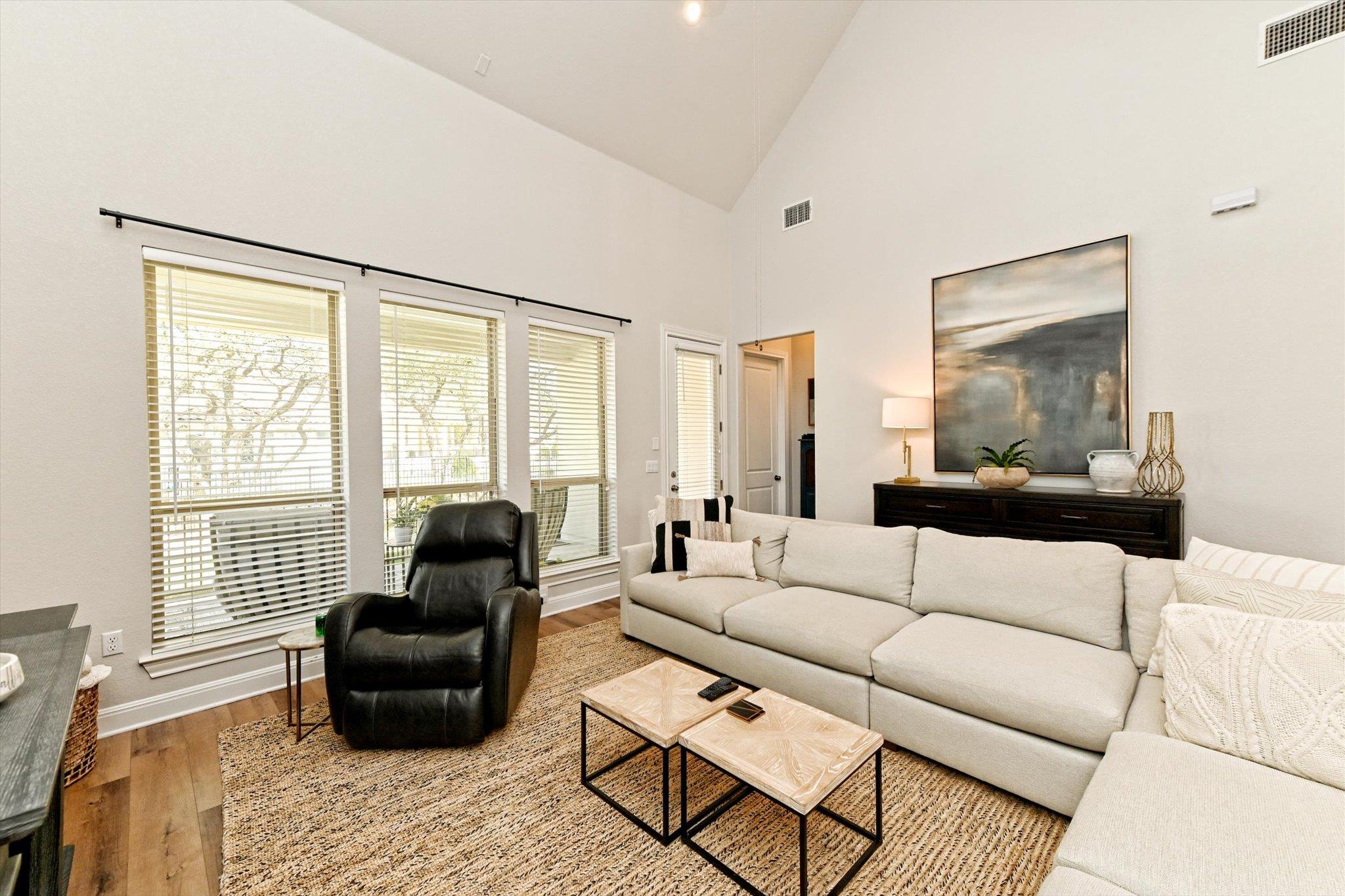 11912 Bayshore Cv, Austin, TX 78726