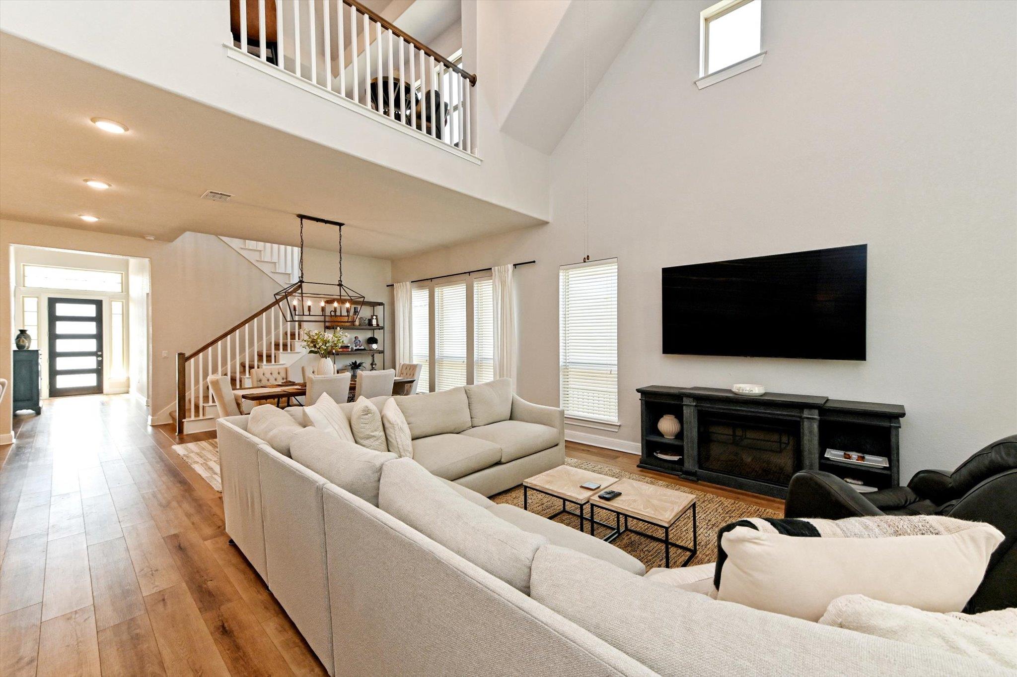 11912 Bayshore Cv, Austin, TX 78726