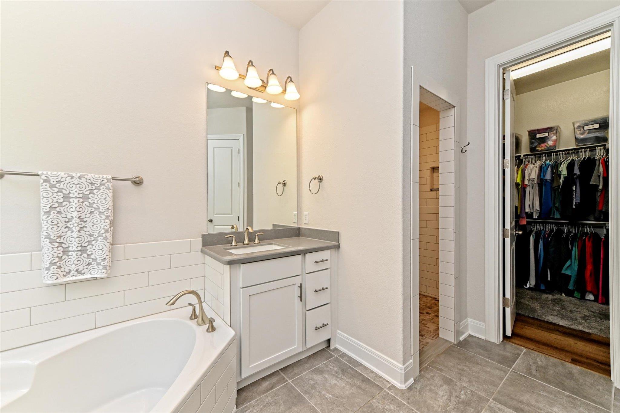 11912 Bayshore Cv, Austin, TX 78726