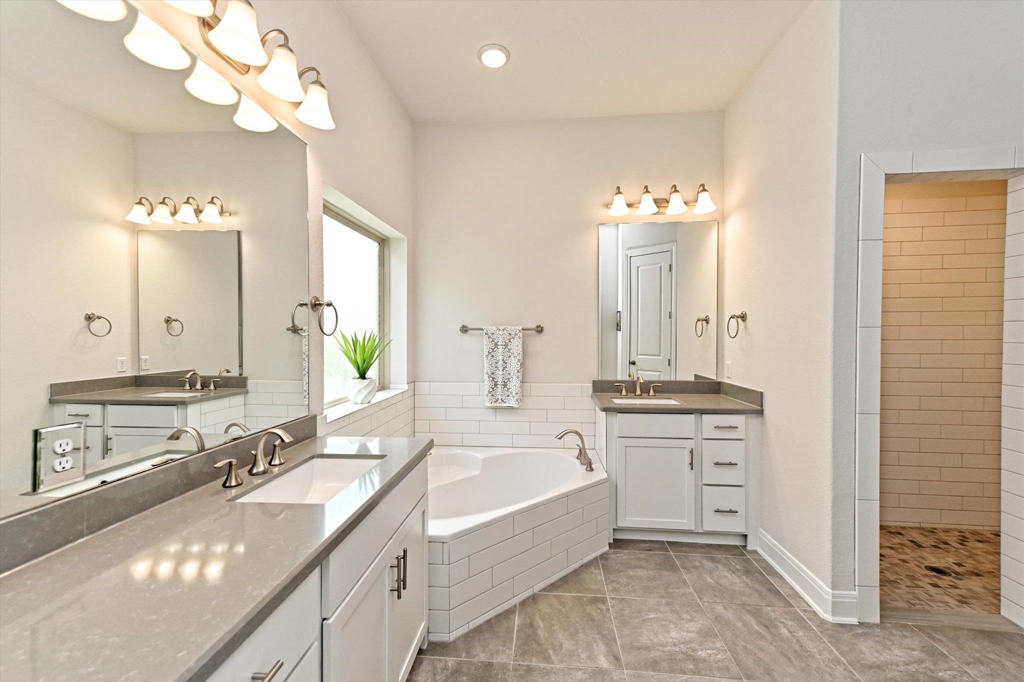 11912 Bayshore Cv, Austin, TX 78726