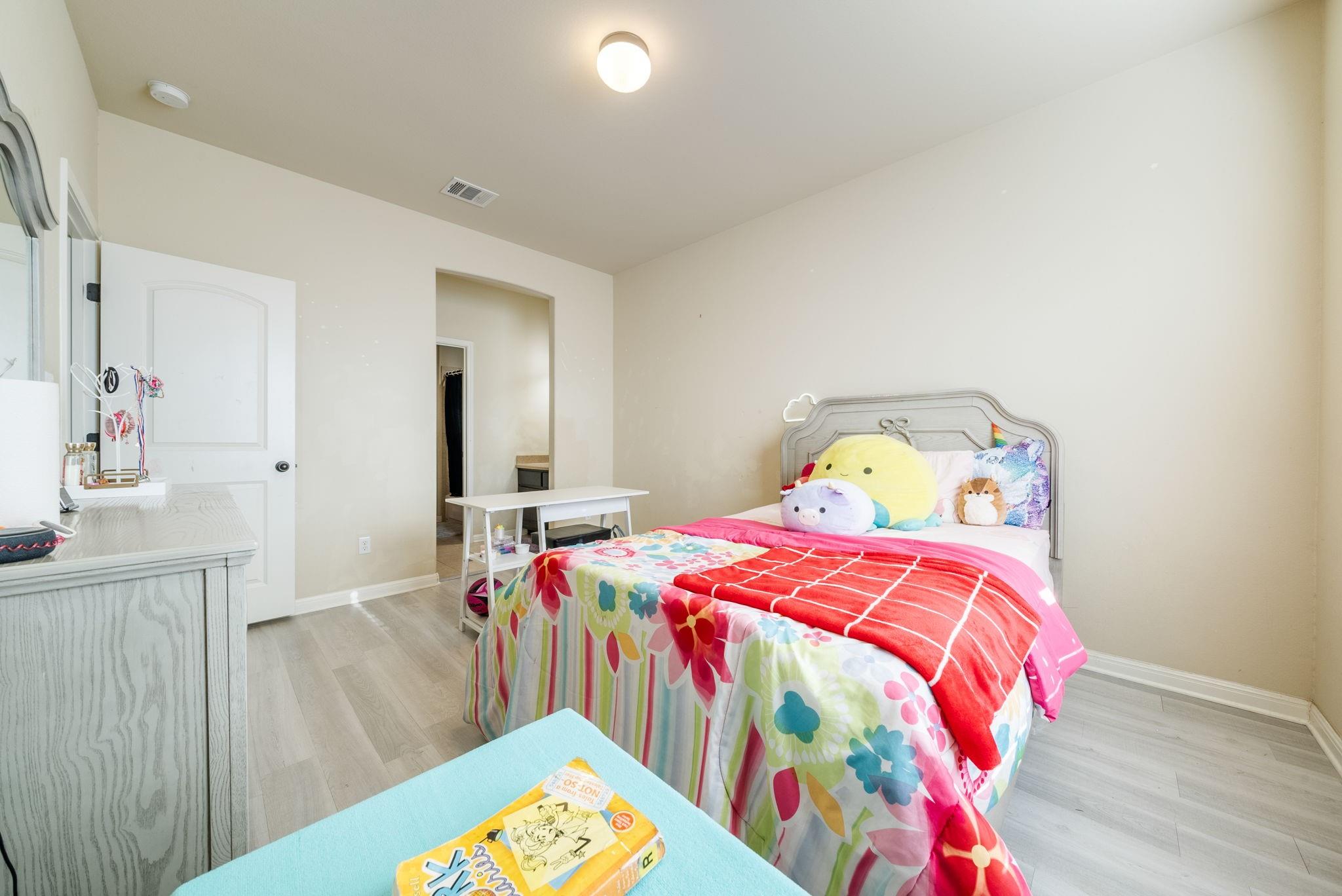 4101 Vinalope Dr, Austin, TX 78738