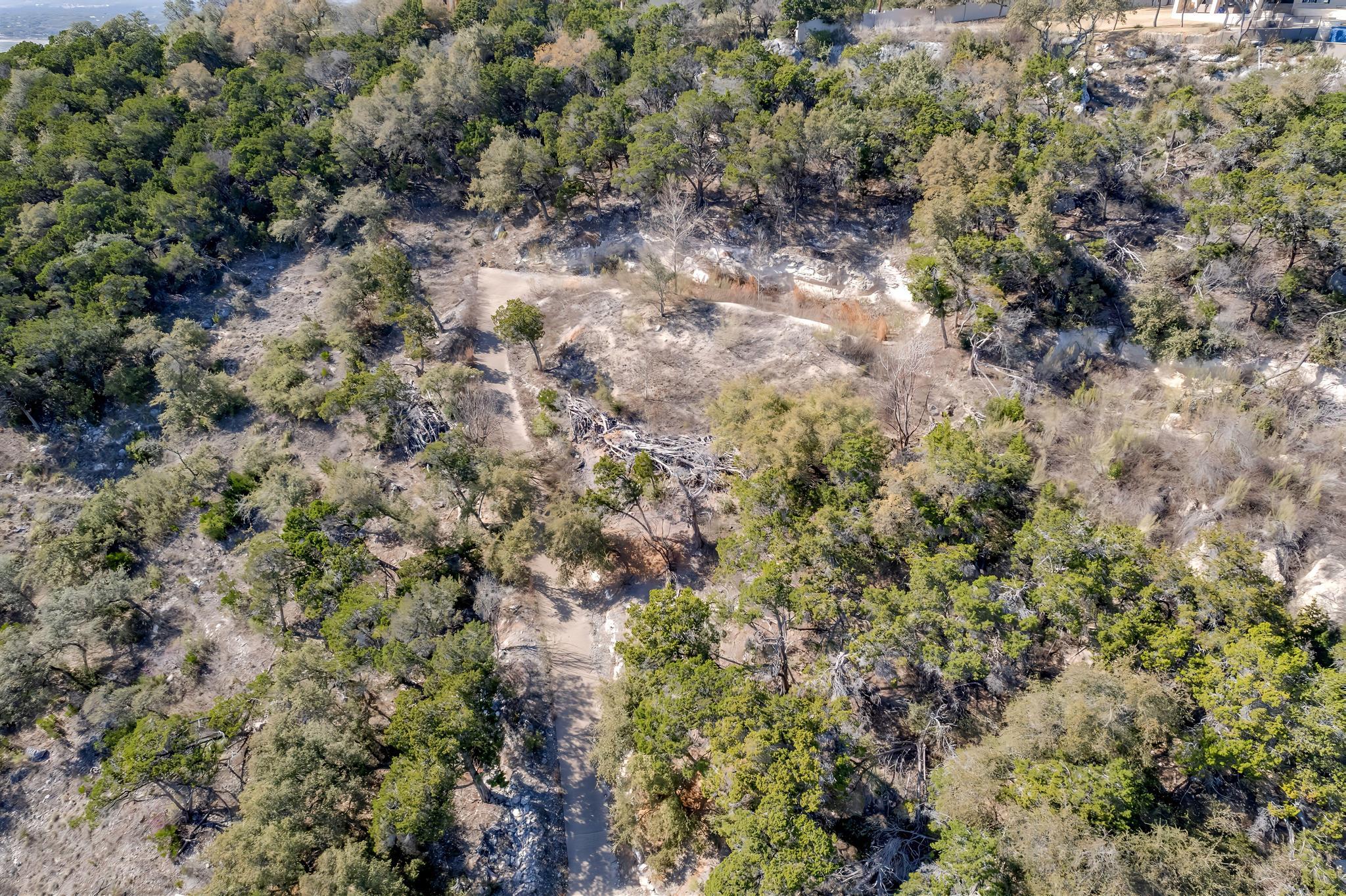 14006 Skyline Dr, Austin, TX 78732