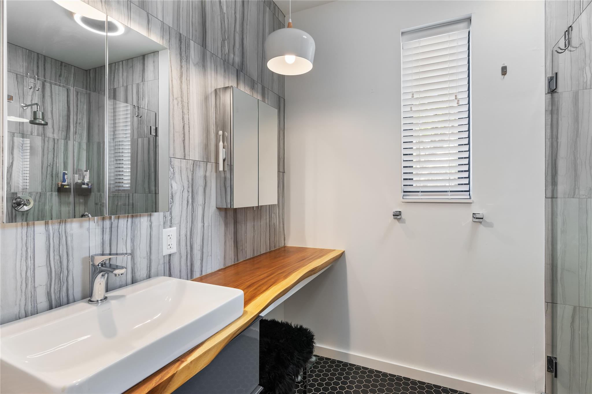 2936 E 14th St, Austin, TX 78702