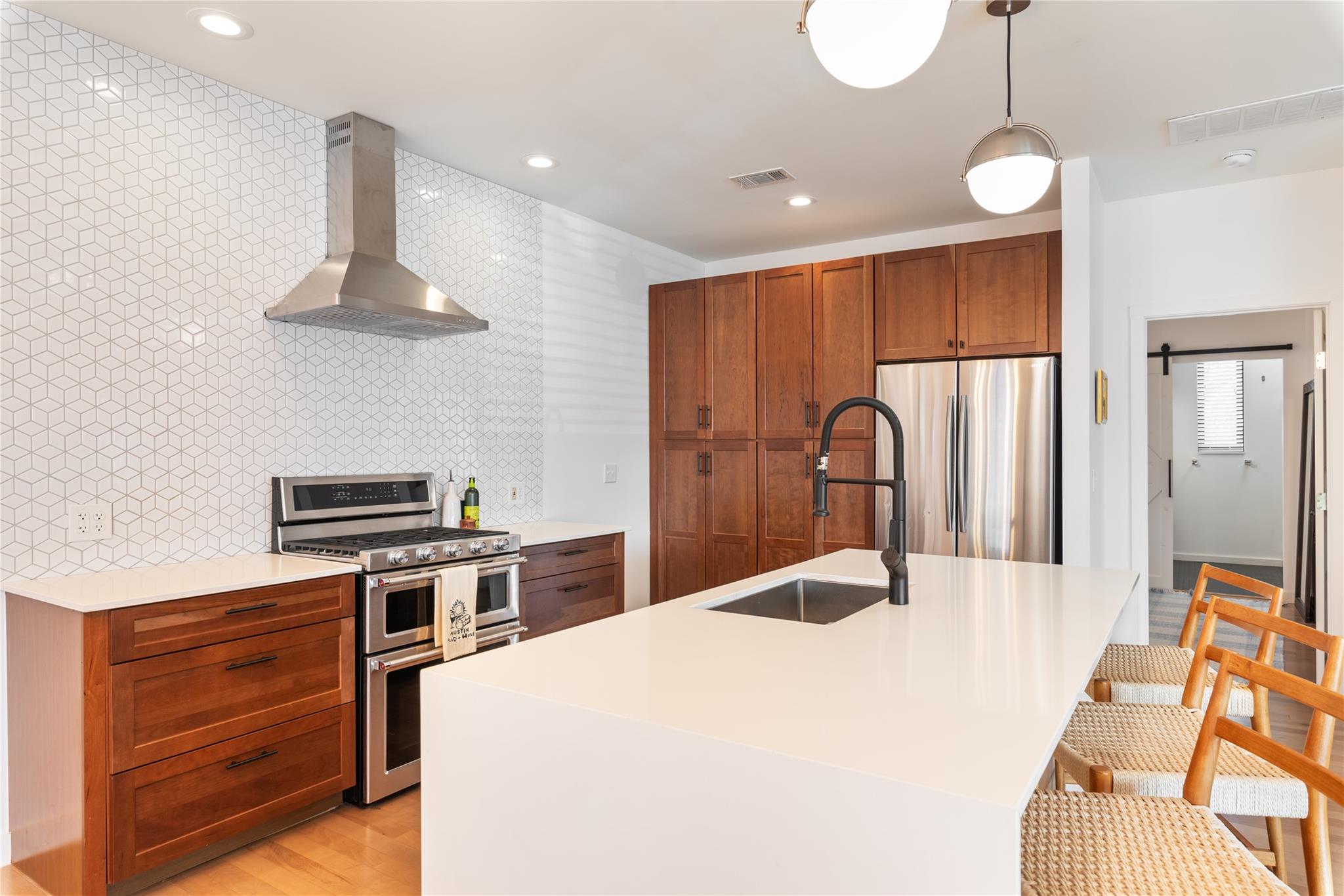 2936 E 14th St, Austin, TX 78702