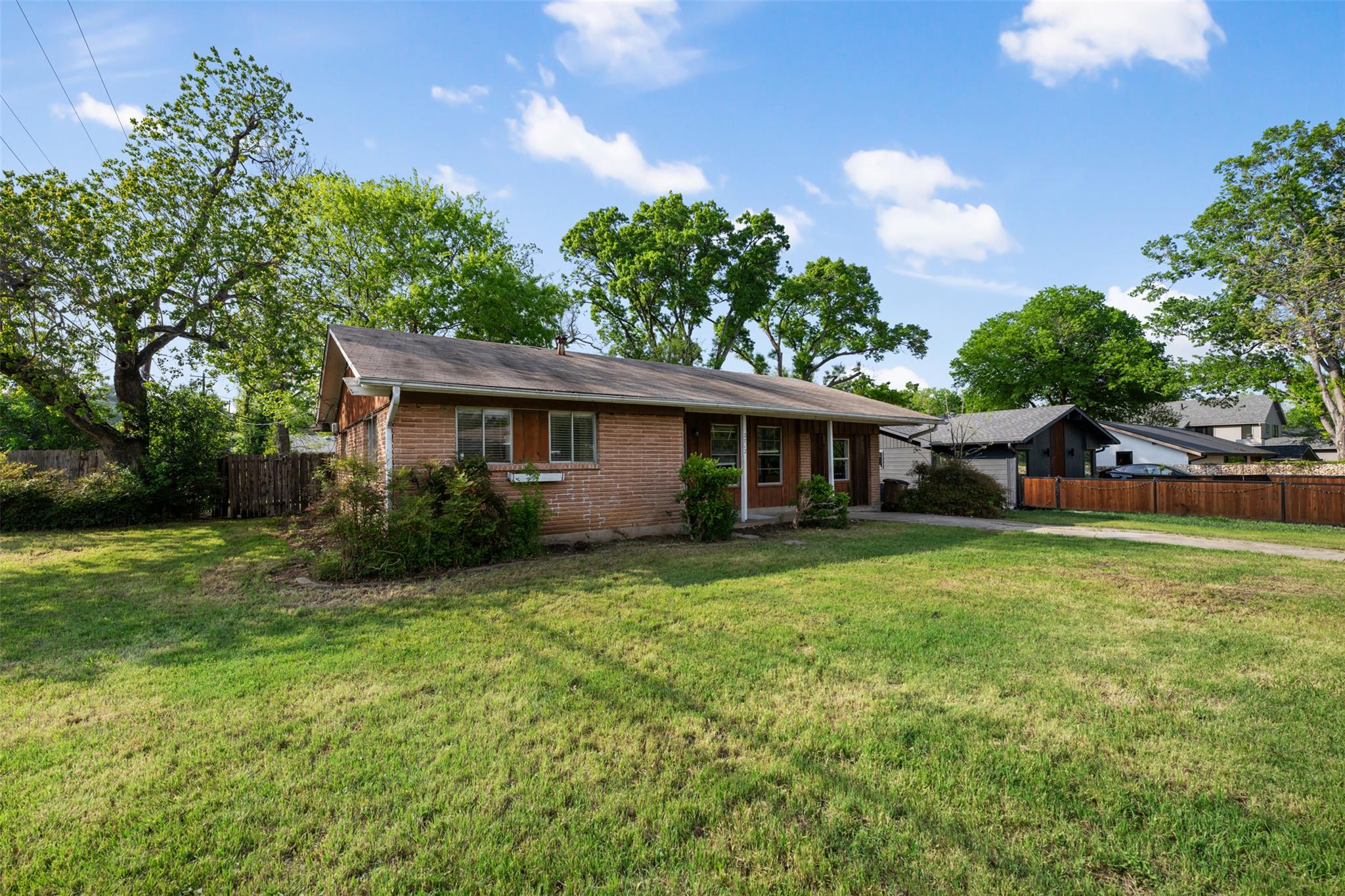 2712 Friar Tuck Ln, Austin, TX 78704
