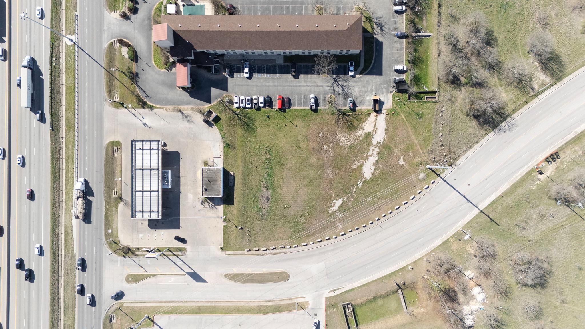 1990 Ih 35 Highway N, Round Rock, TX 78681