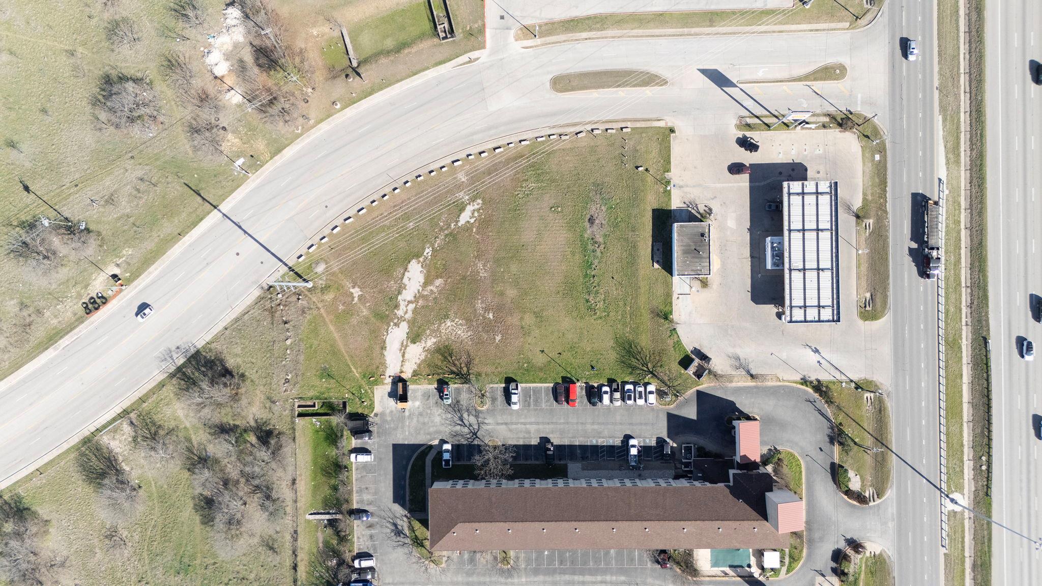 1990 Ih 35 Highway N, Round Rock, TX 78681