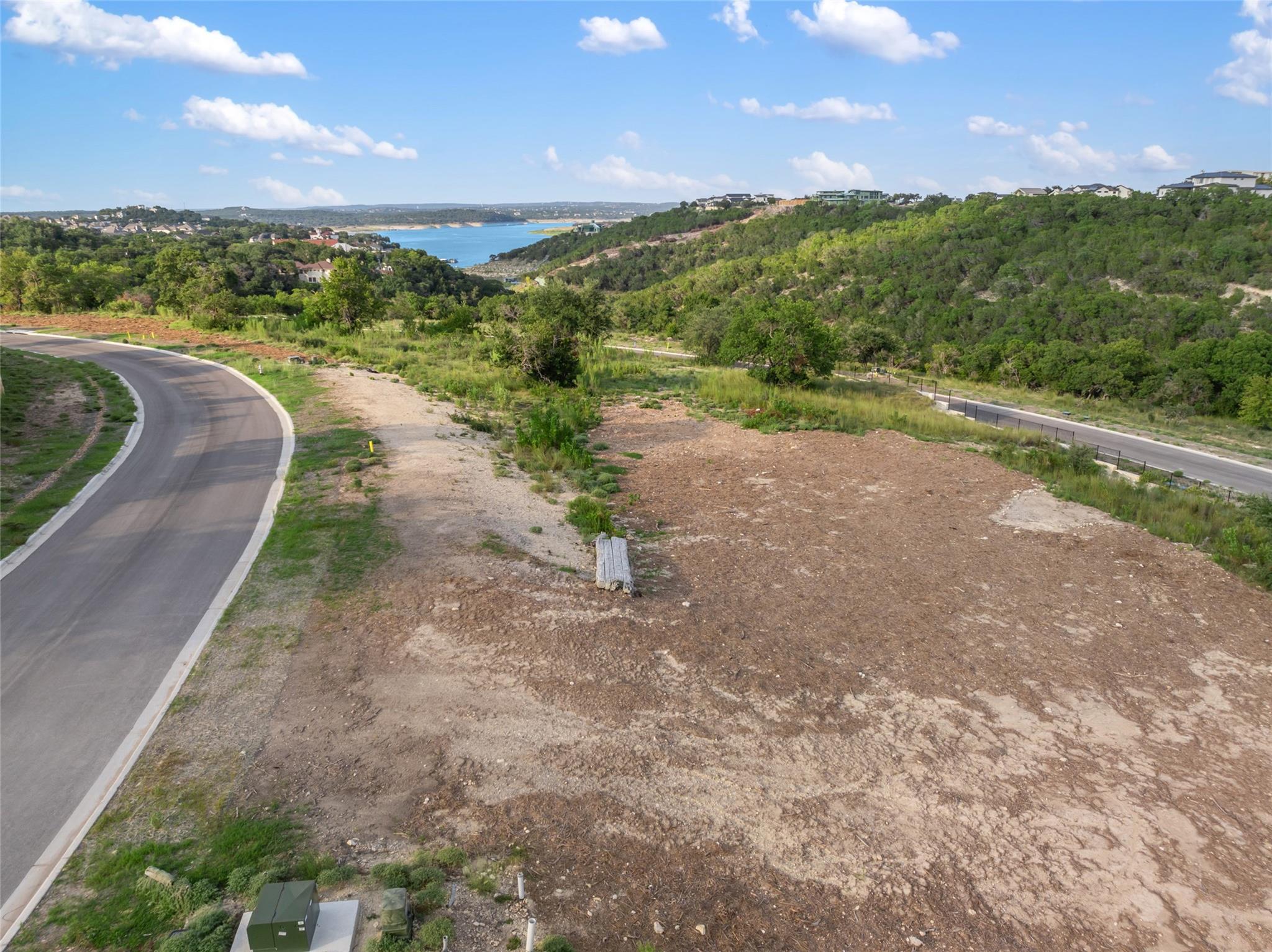 955 Flagtop Ct, Lakeway, TX 78738