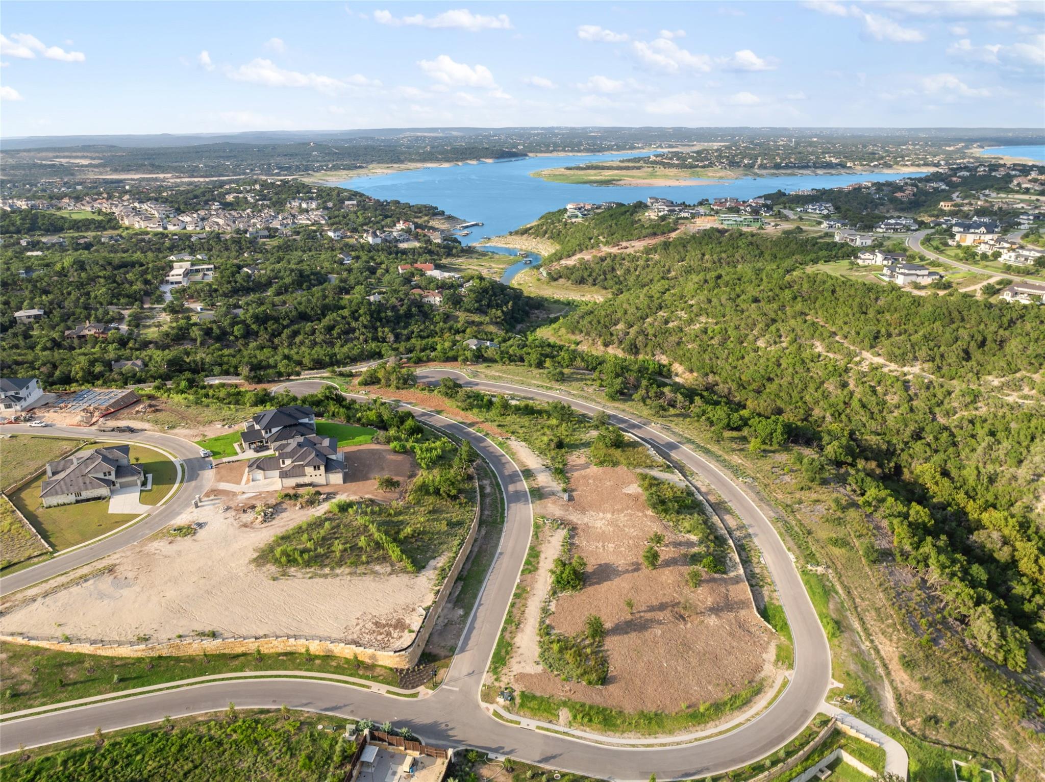 955 Flagtop Ct, Lakeway, TX 78738