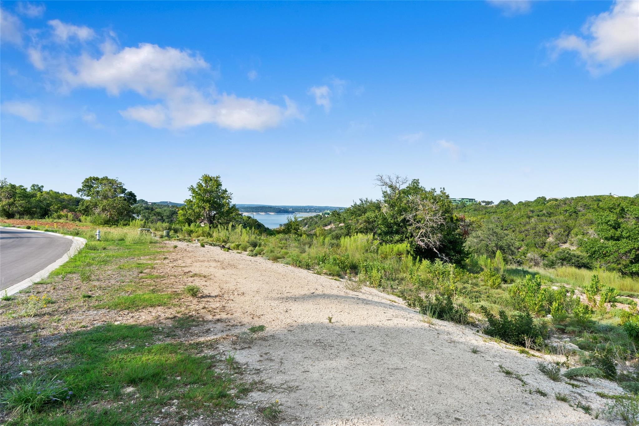 955 Flagtop Ct, Lakeway, TX 78738