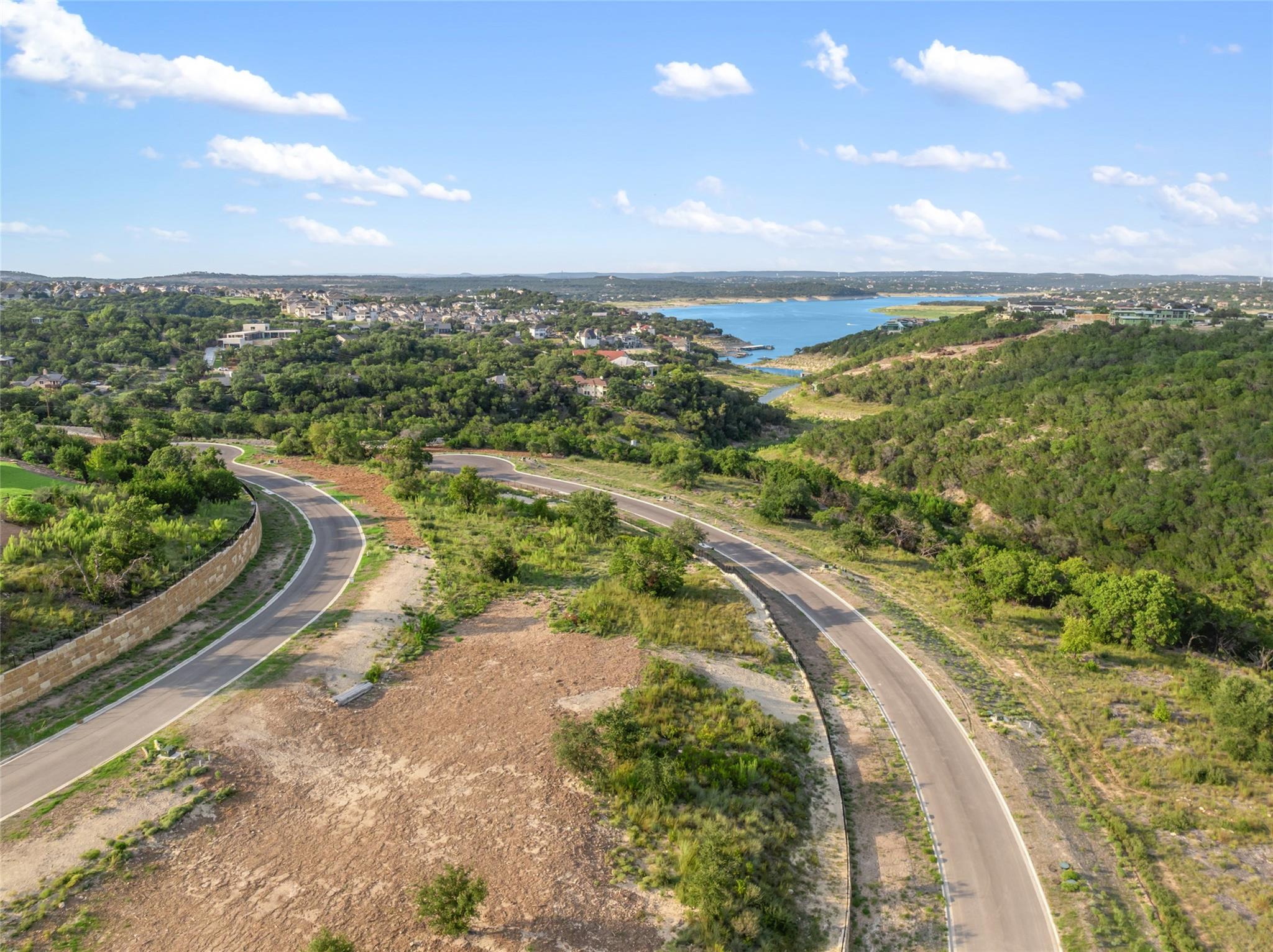 955 Flagtop Ct, Lakeway, TX 78738