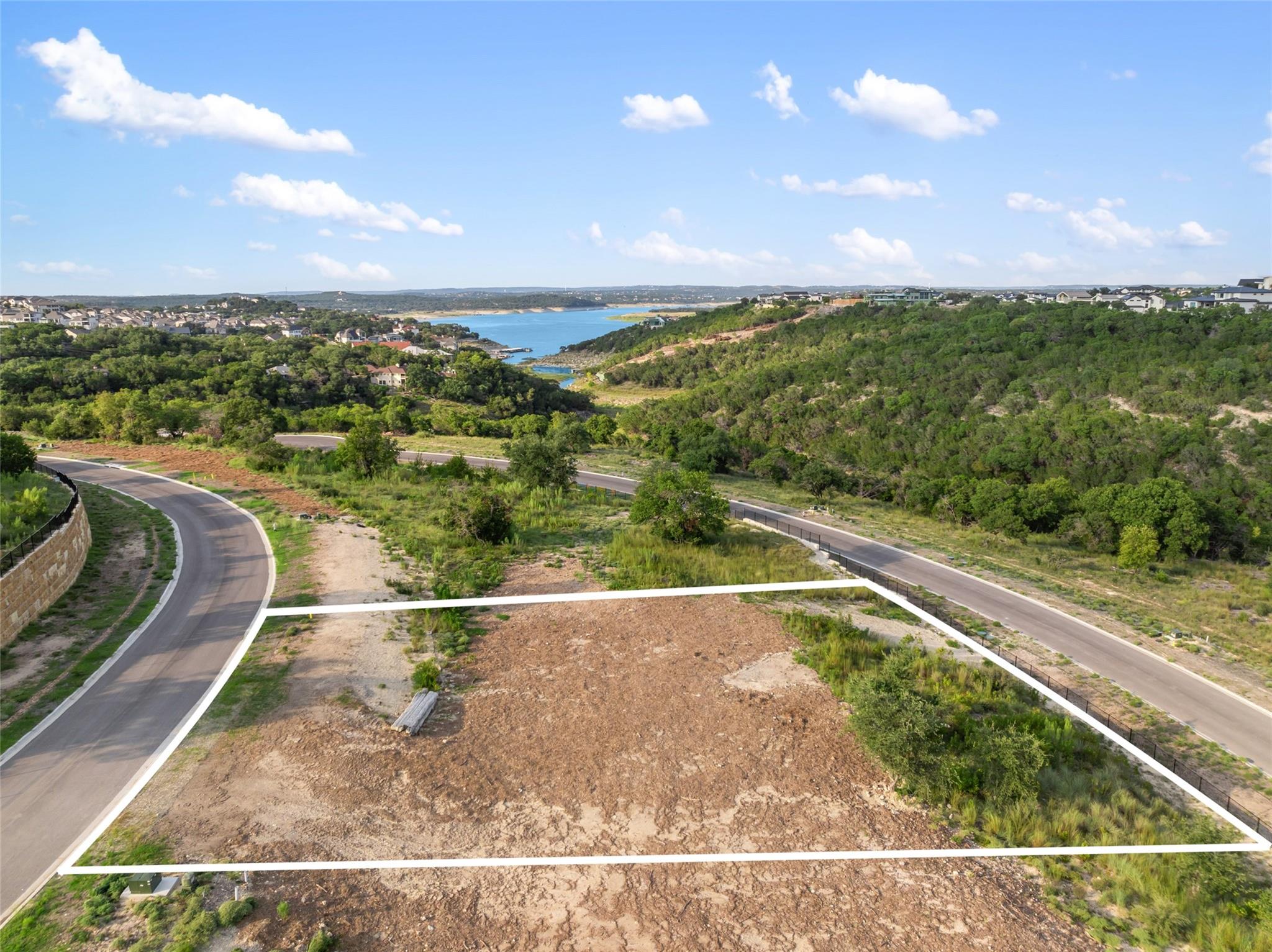 955 Flagtop Ct, Lakeway, TX 78738