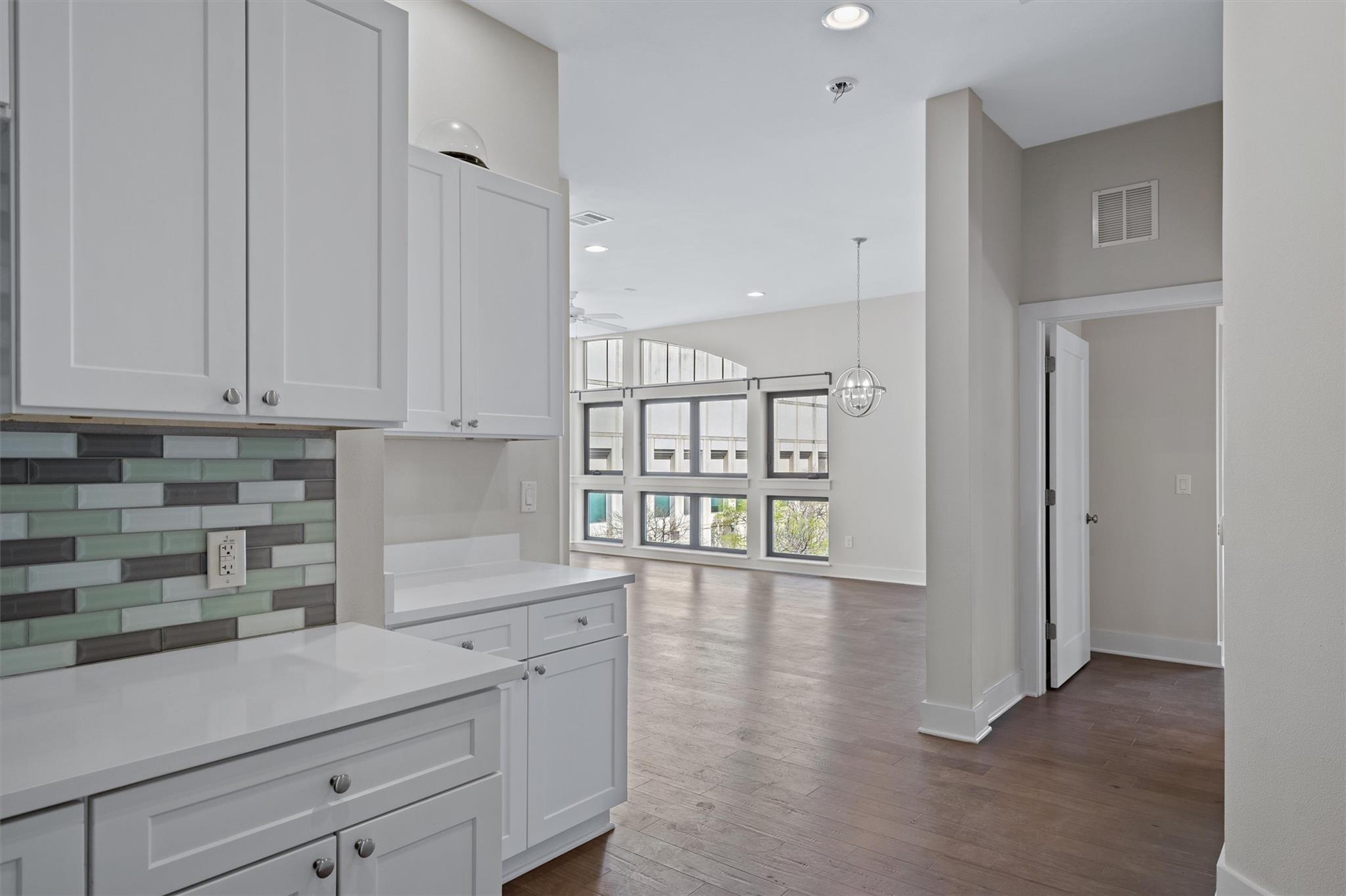 908 Nueces St # 48, Austin, TX 78701