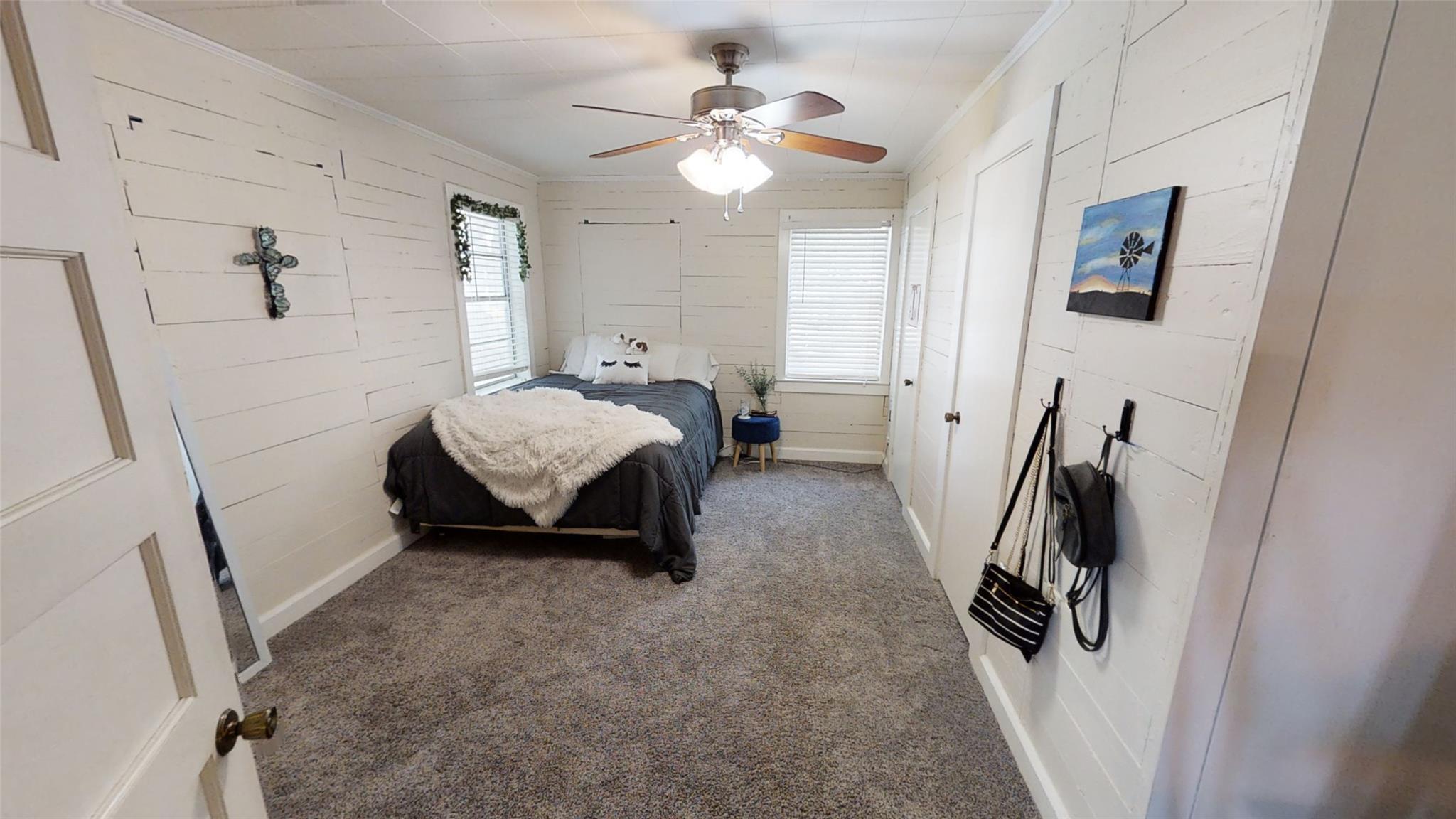 4213 N Main St, Taylor, TX 76574