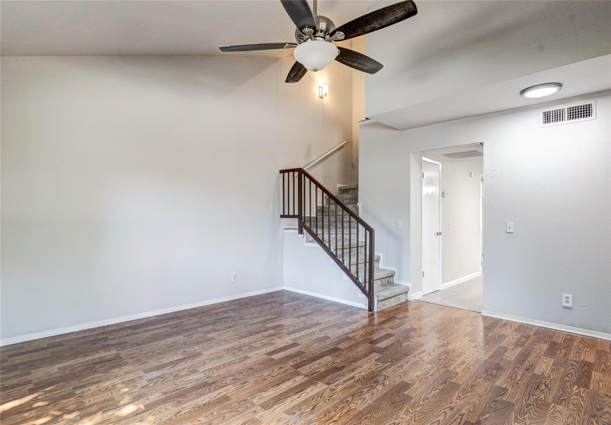 901 E Village Ln, Austin, TX 78758