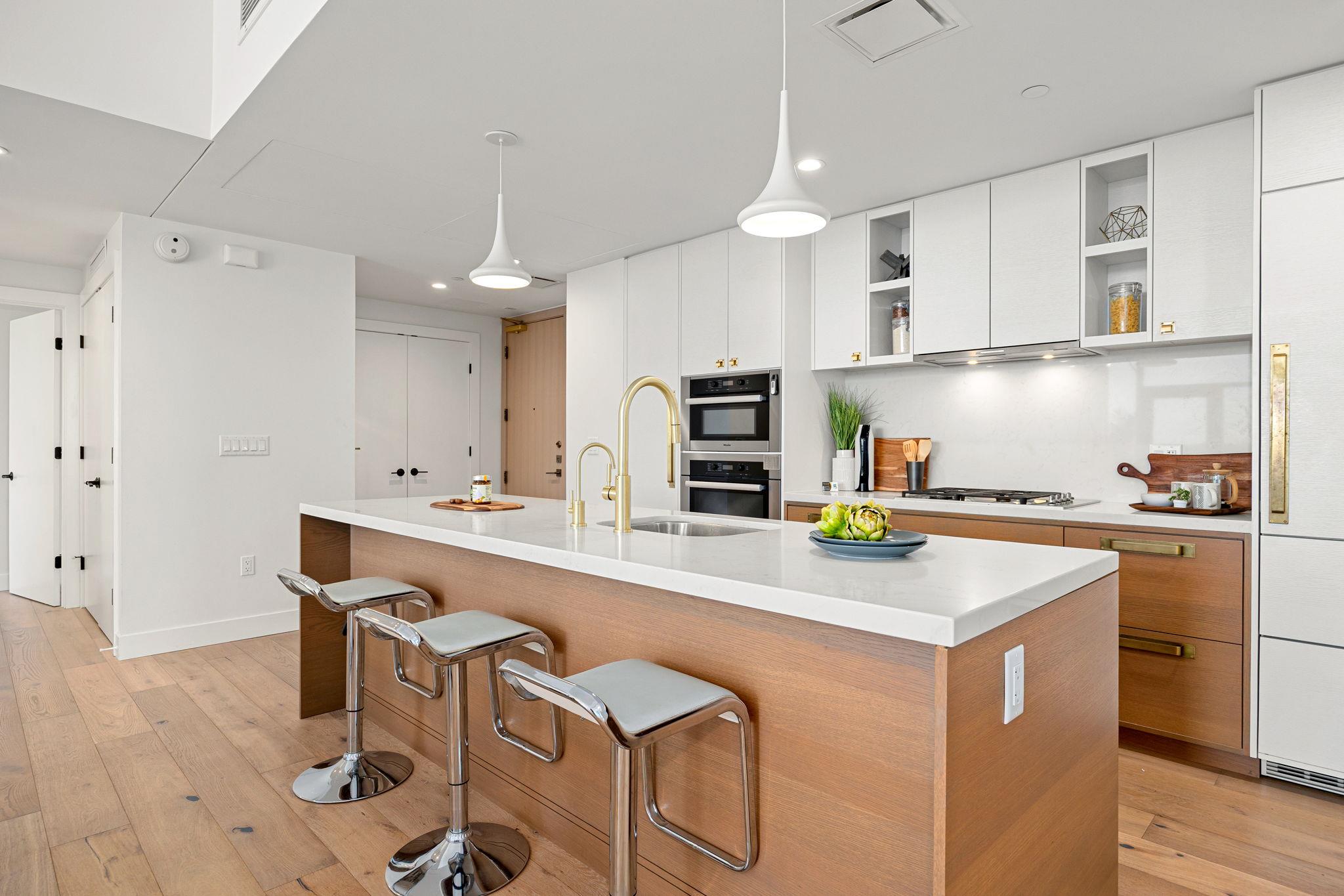 70 Rainey St # 1901, Austin, TX 78701