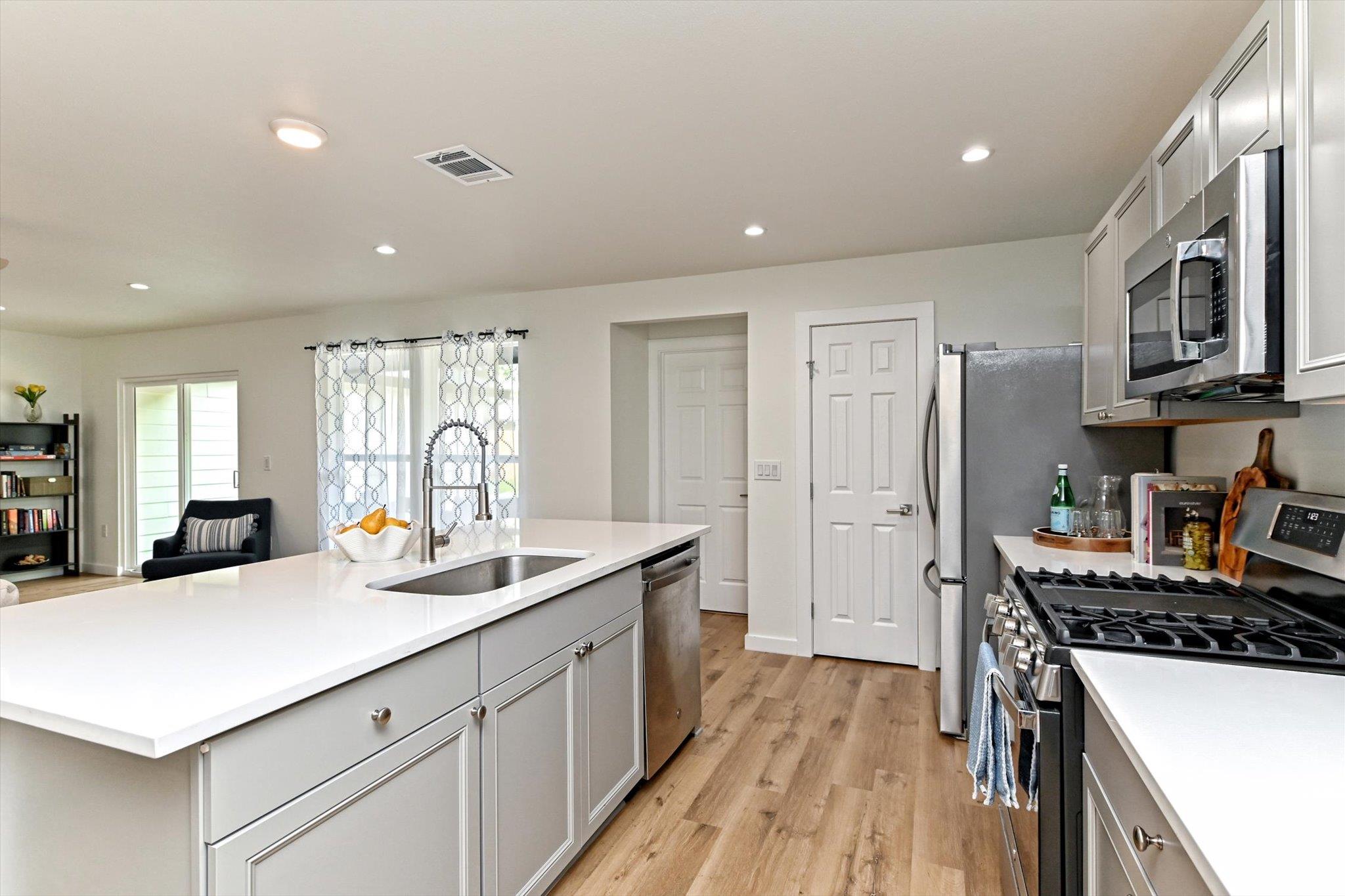 6300 Merriwood Dr, Austin, TX 78745