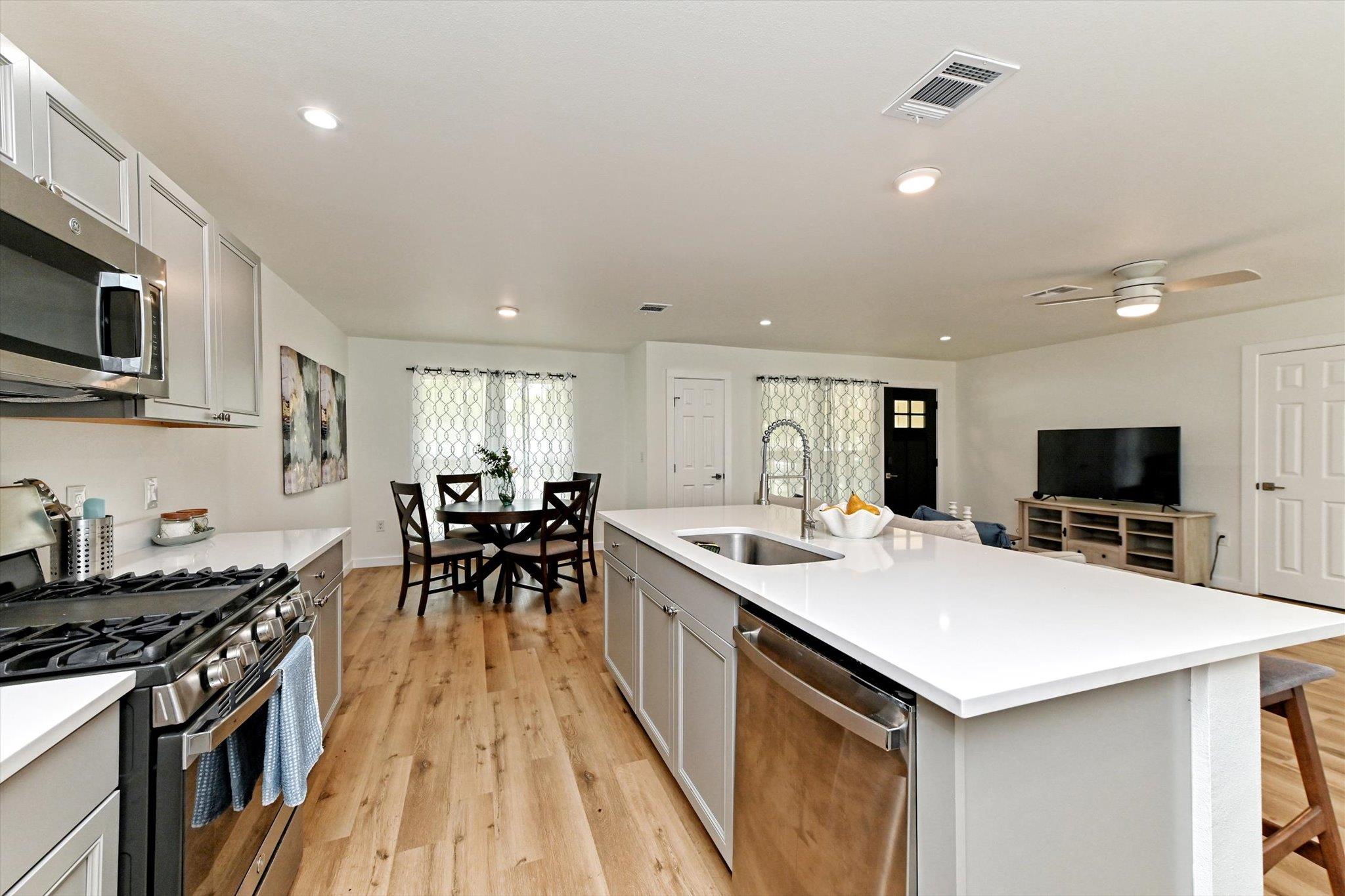 6300 Merriwood Dr, Austin, TX 78745