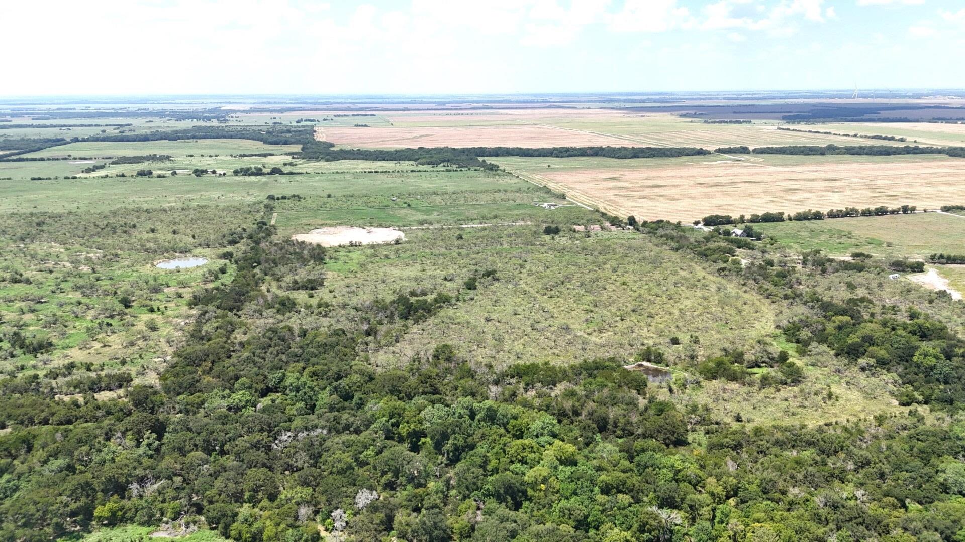 04LD 1127 LCR 607, Mart, TX 76664