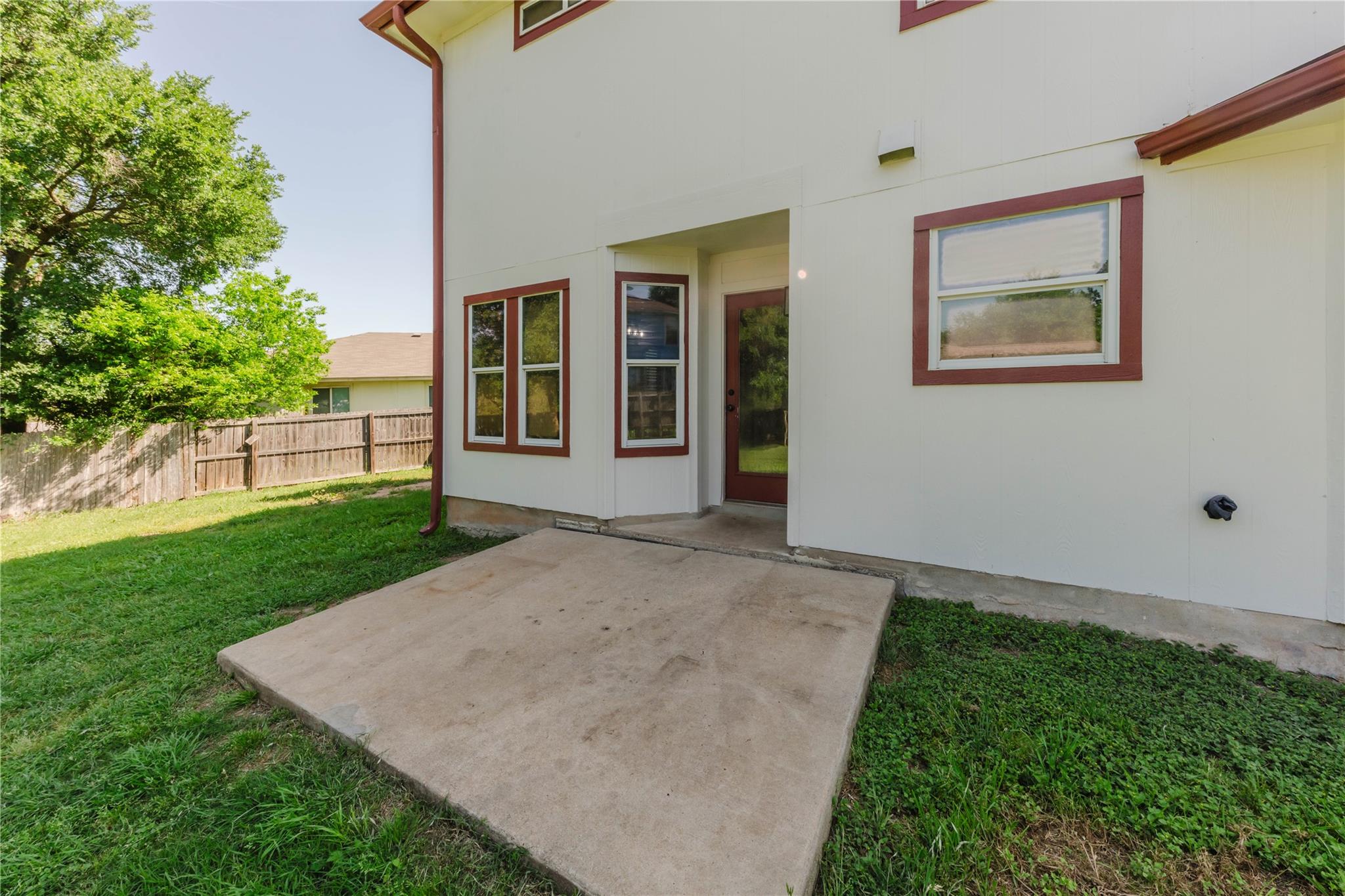 115 Hummingbird Ct, Cedar Creek, TX 78612