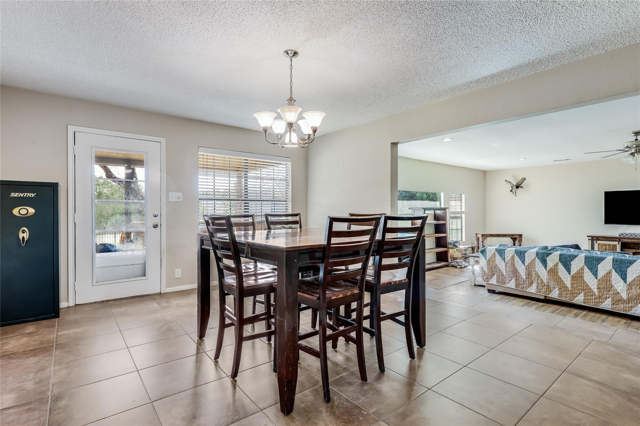 21500 Bluejay Blvd, Lago Vista, TX 78645
