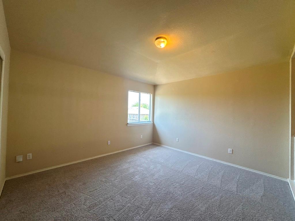 1005 Gentry Dr, Leander, TX 78641