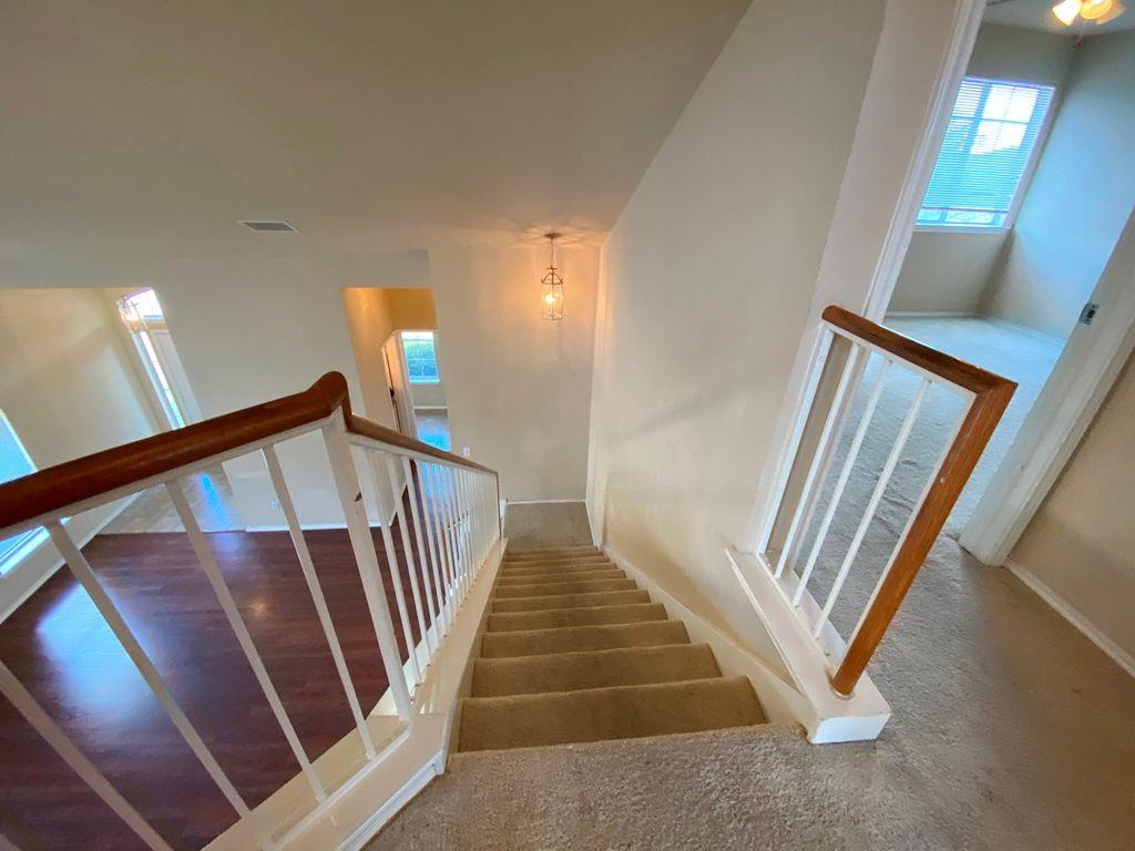 1005 Gentry Dr, Leander, TX 78641